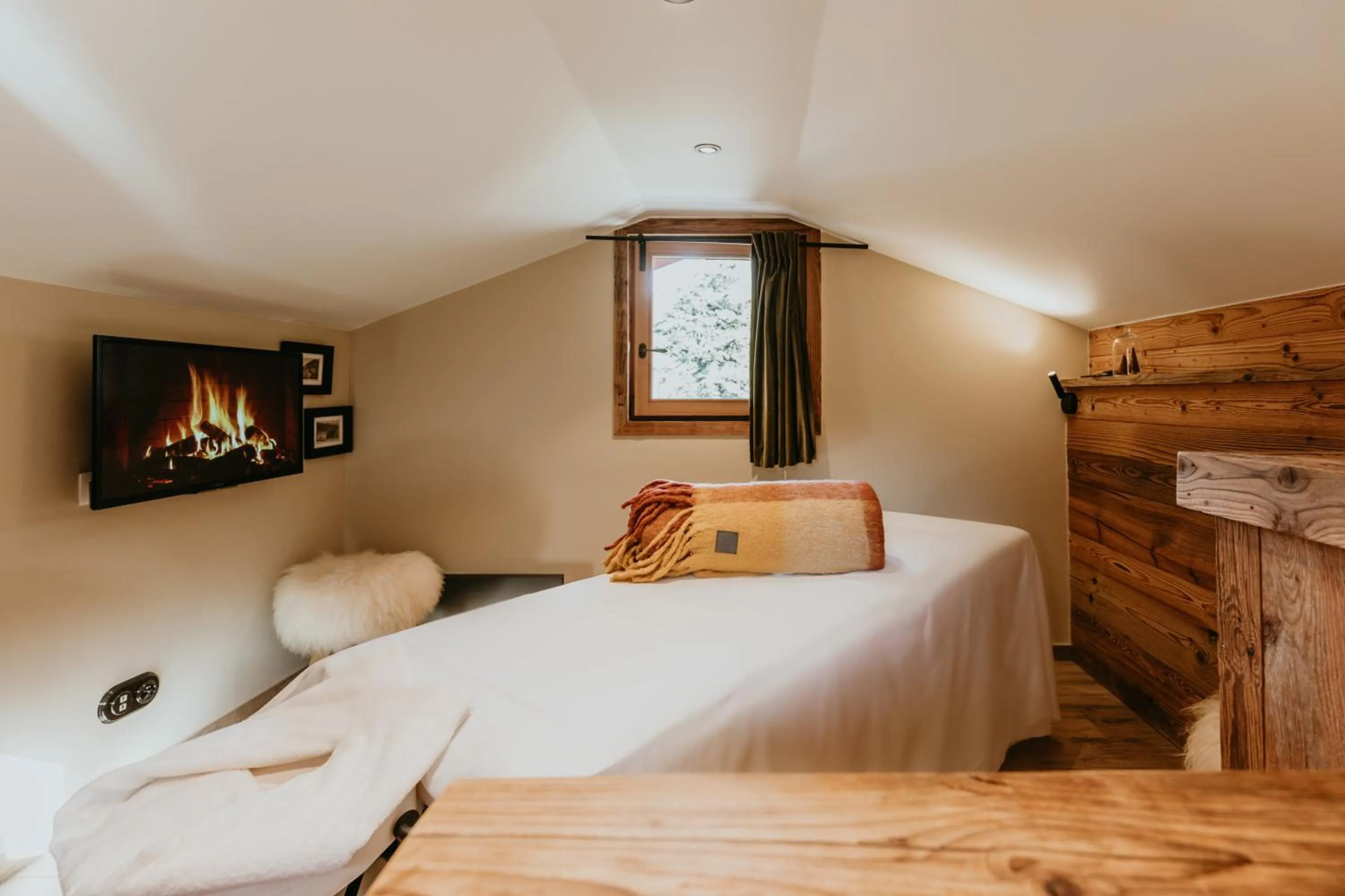 Spa and wellness centre/facilities, Bed in Hôtel Restaurant La Ferme de Cupelin