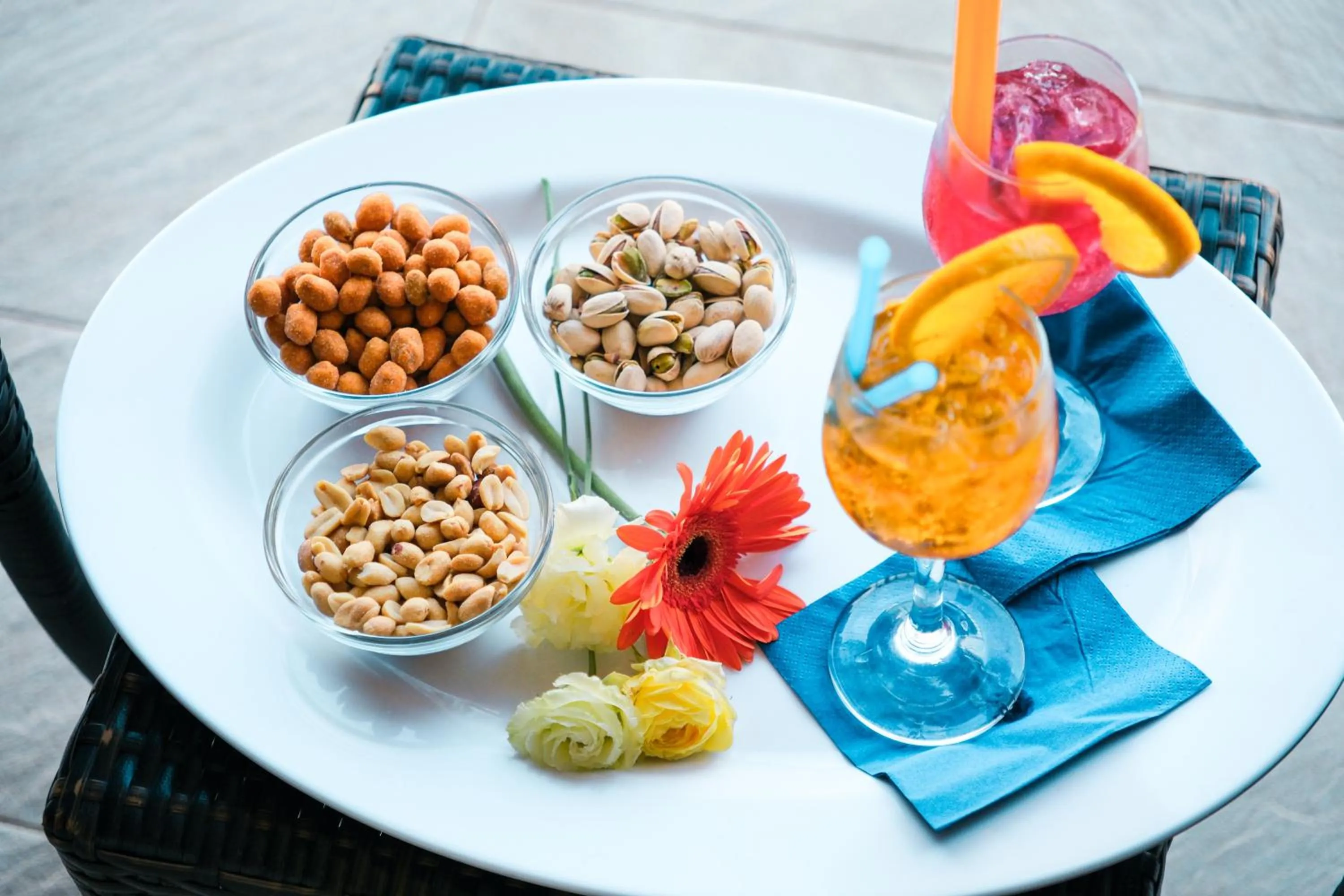 Food and drinks in Hotel Scoglio Degli Achei