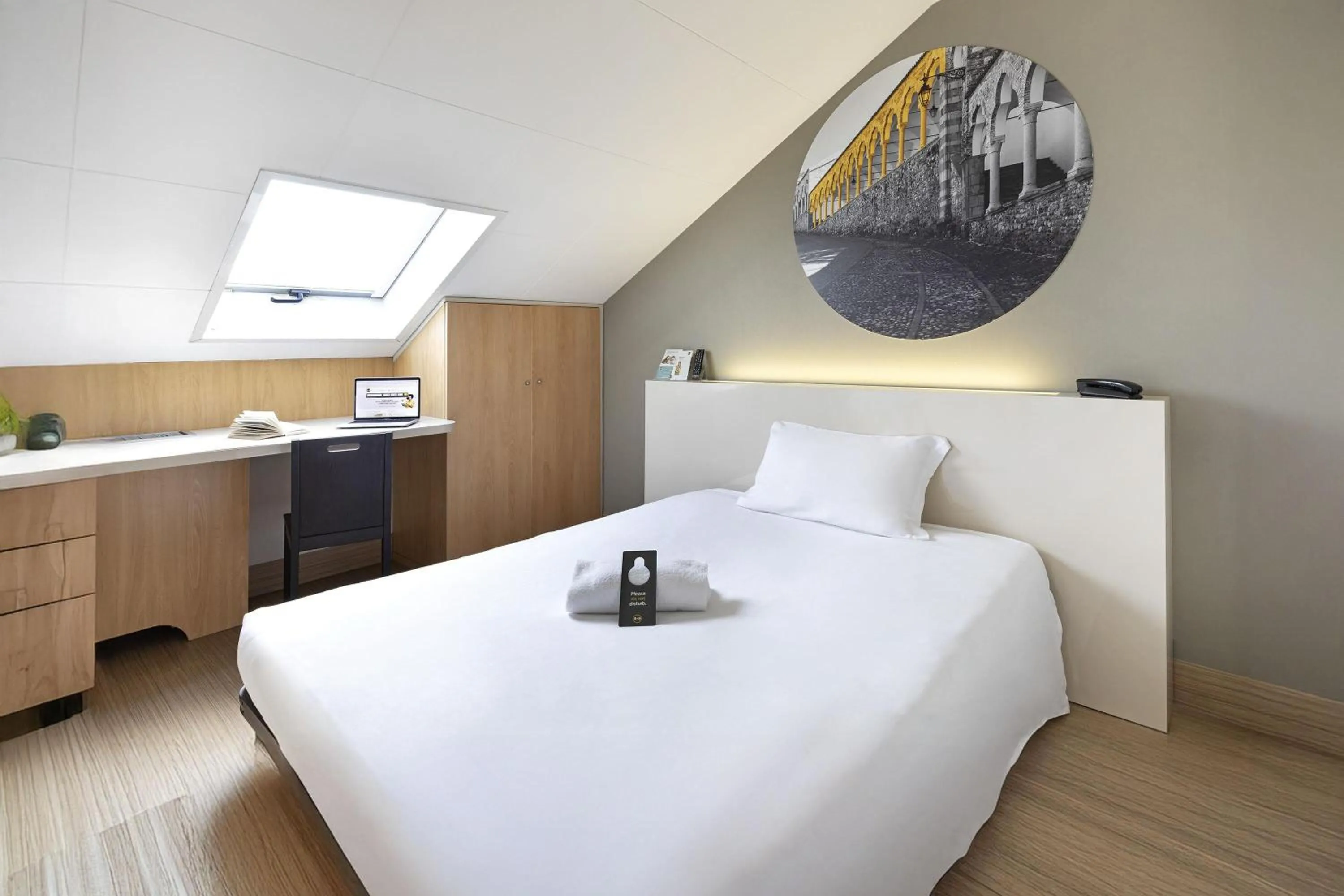 Photo of the whole room, Bed in B&B Hotel Udine