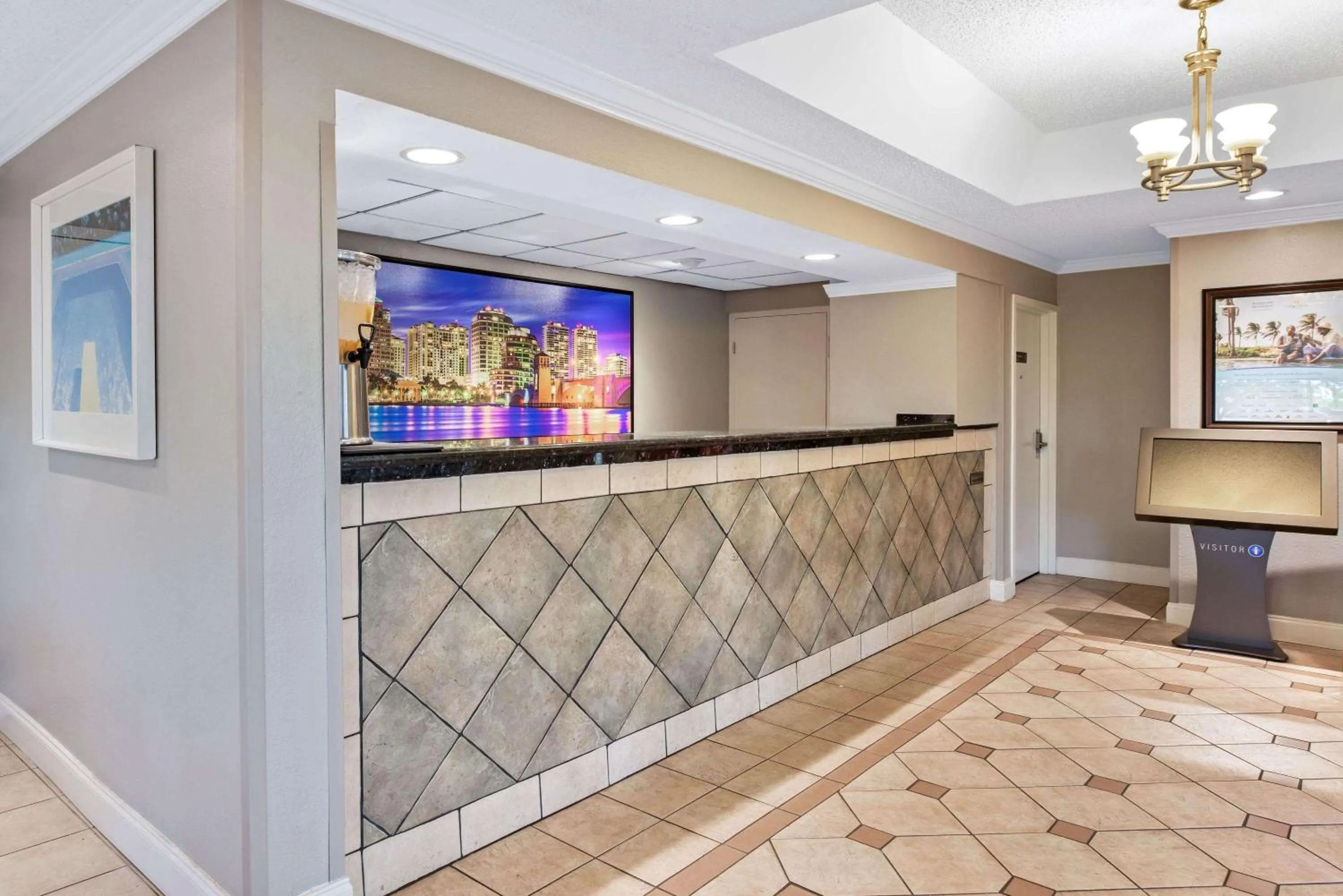 Lobby or reception in La Quinta Inn by Wyndham West Palm Beach - Florida Turnpike