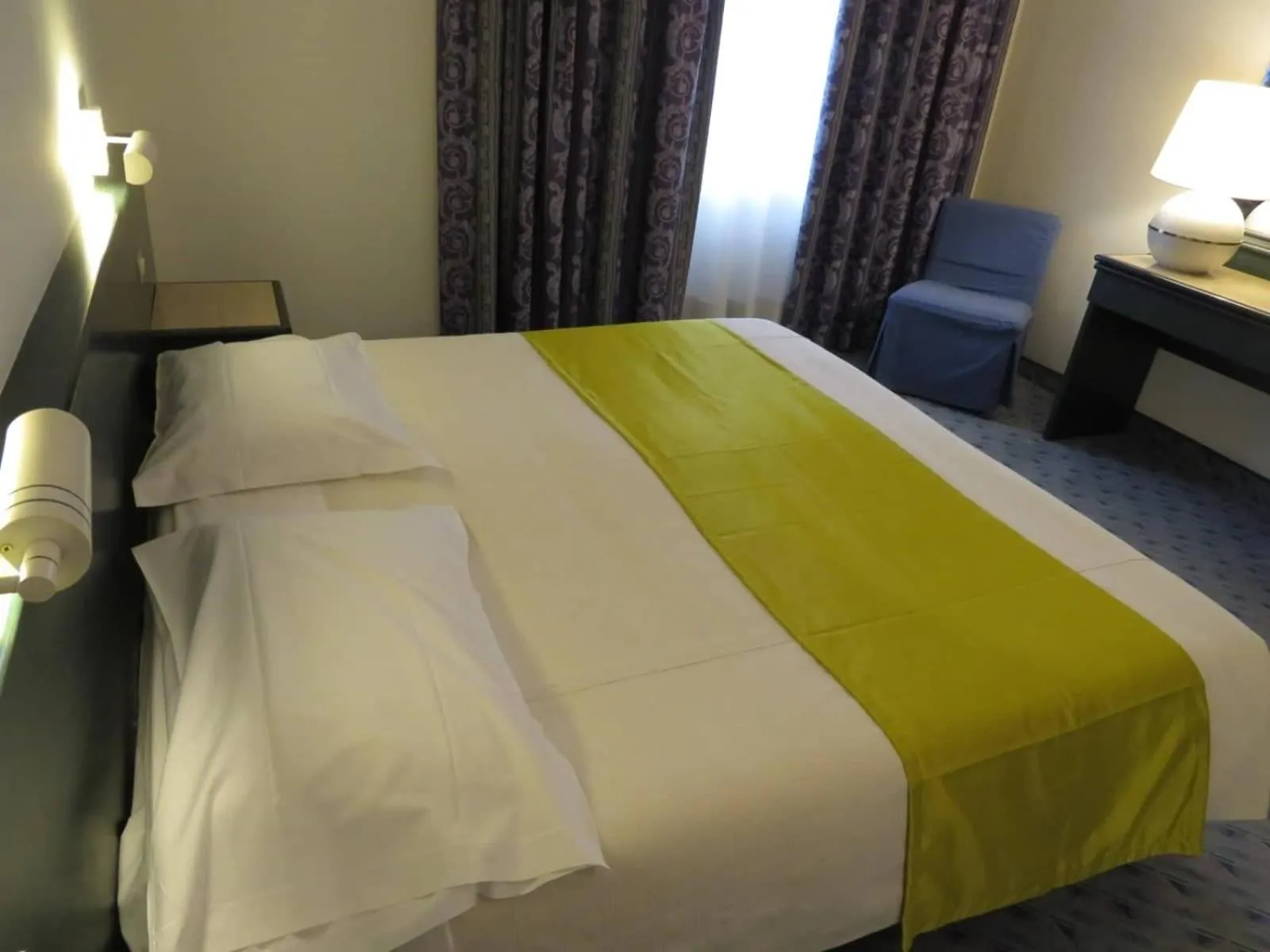 Bed in Hotel Turandot