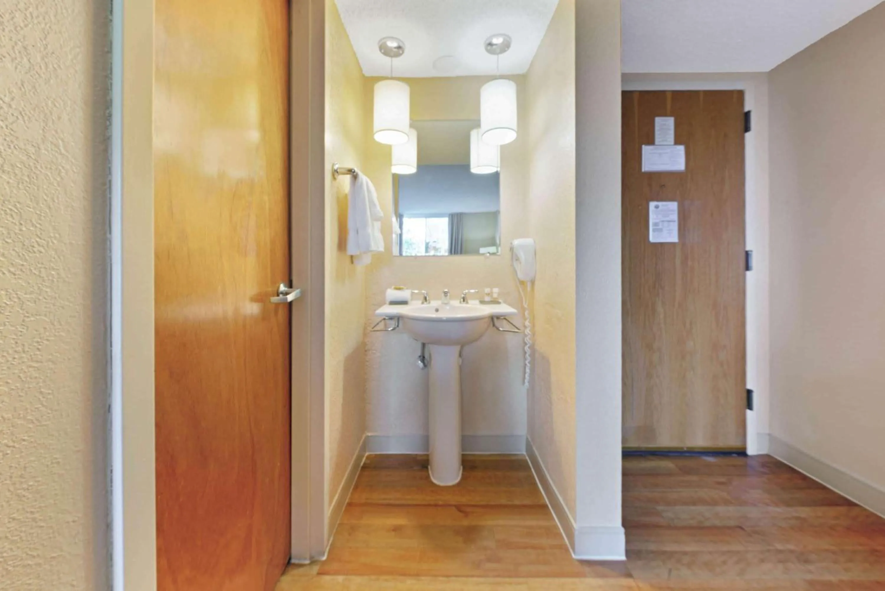 Bathroom in La Quinta by Wyndham Coral Springs South