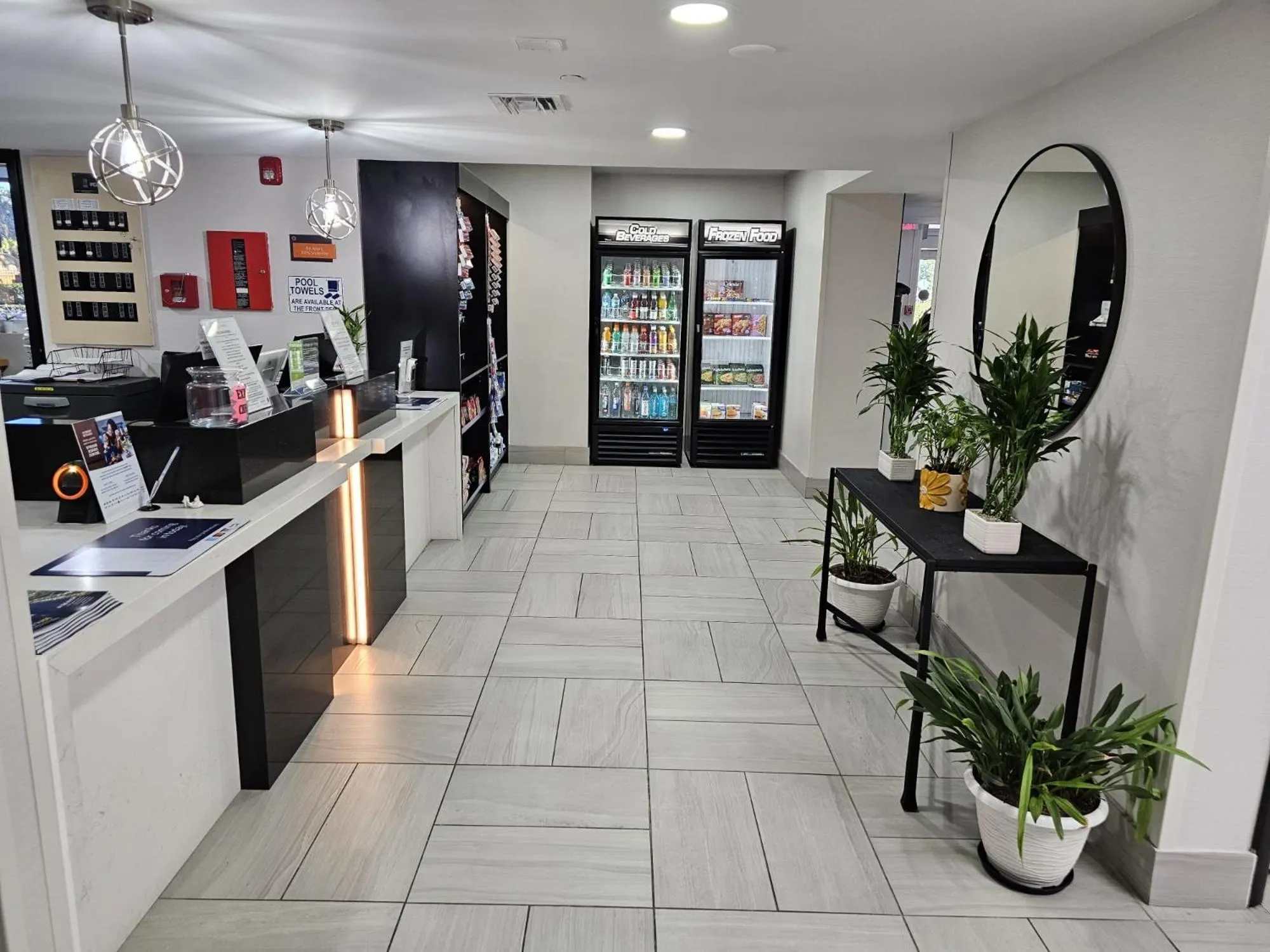 vending machine in La Quinta I-95 Deerfield Beach - Next to The Home Depot & Behind The Wawa