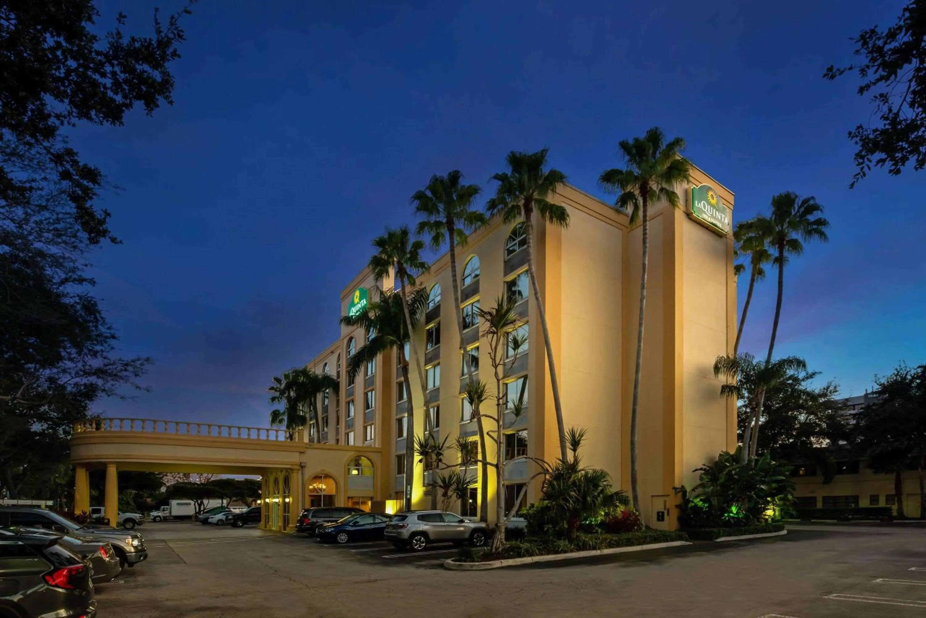 Property building in La Quinta by Wyndham West Palm Beach Airport