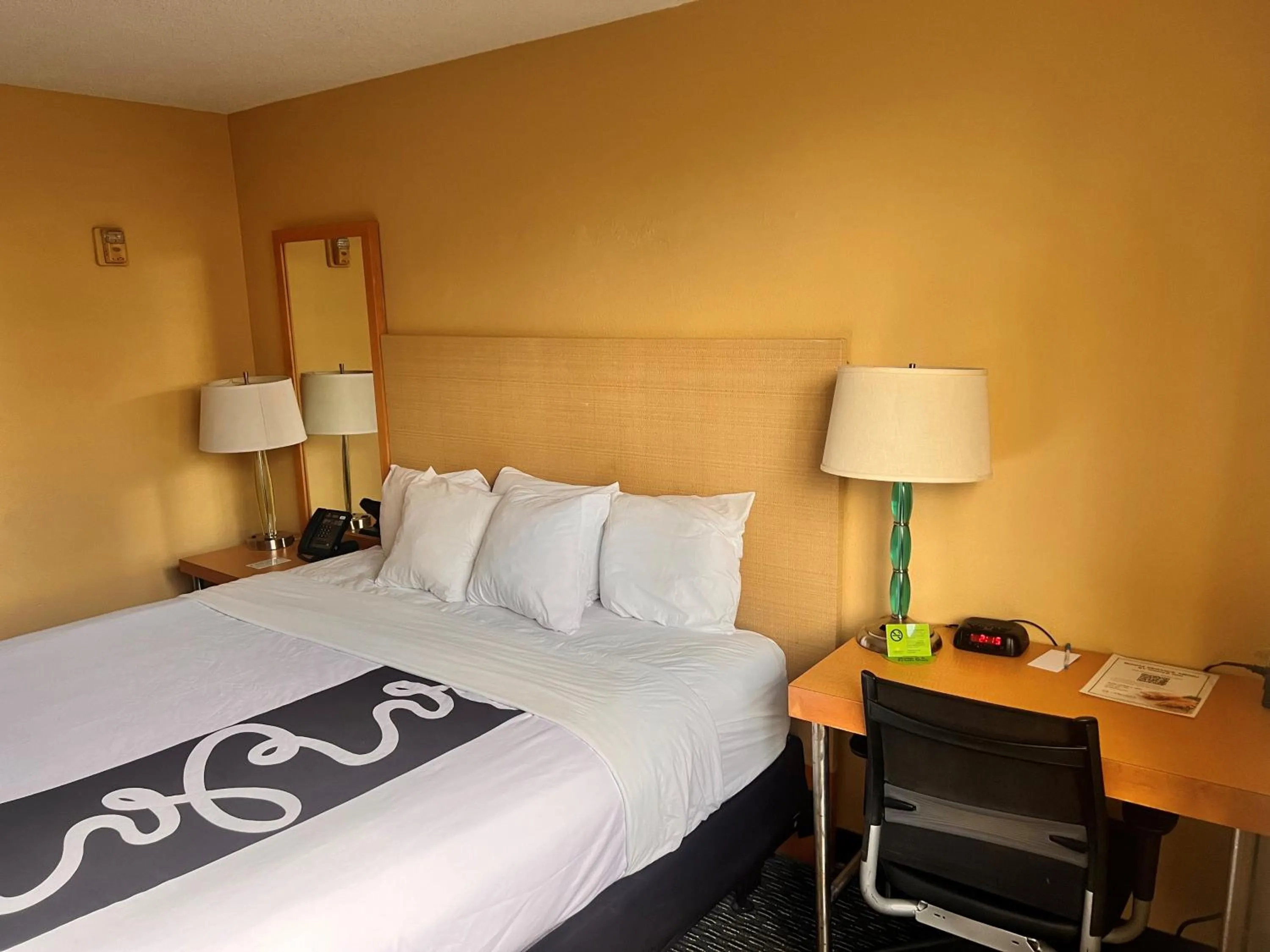 Bed in La Quinta by Wyndham West Palm Beach Airport