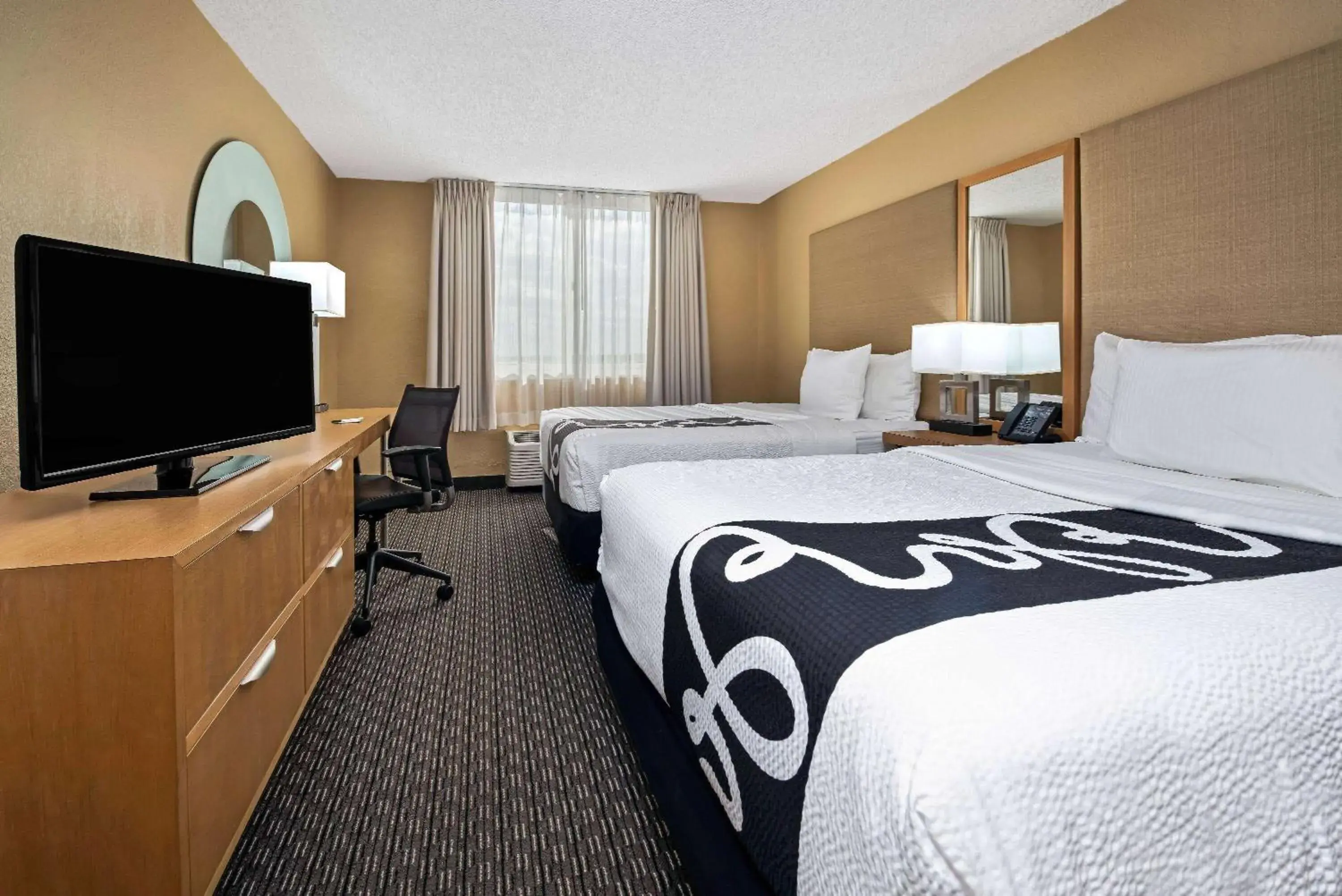 Executive Room with Two Double Beds - Non-Smoking in La Quinta by Wyndham West Palm Beach Airport Executive Room with Two Double Beds - Non-Smoking in La Quinta by Wyndham West Palm Beach Airport