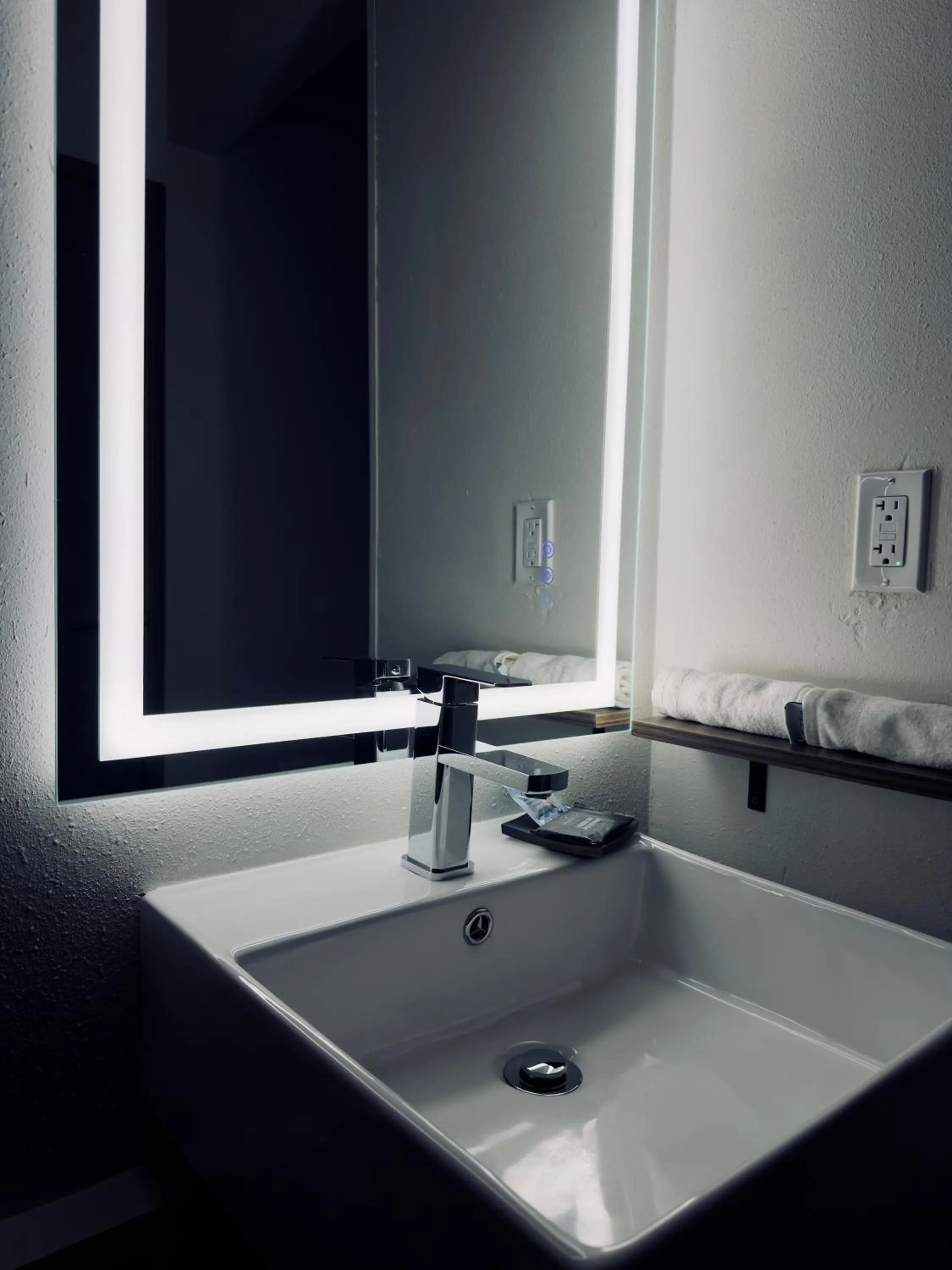 Bathroom in La Quinta by Wyndham Atlanta Roswell