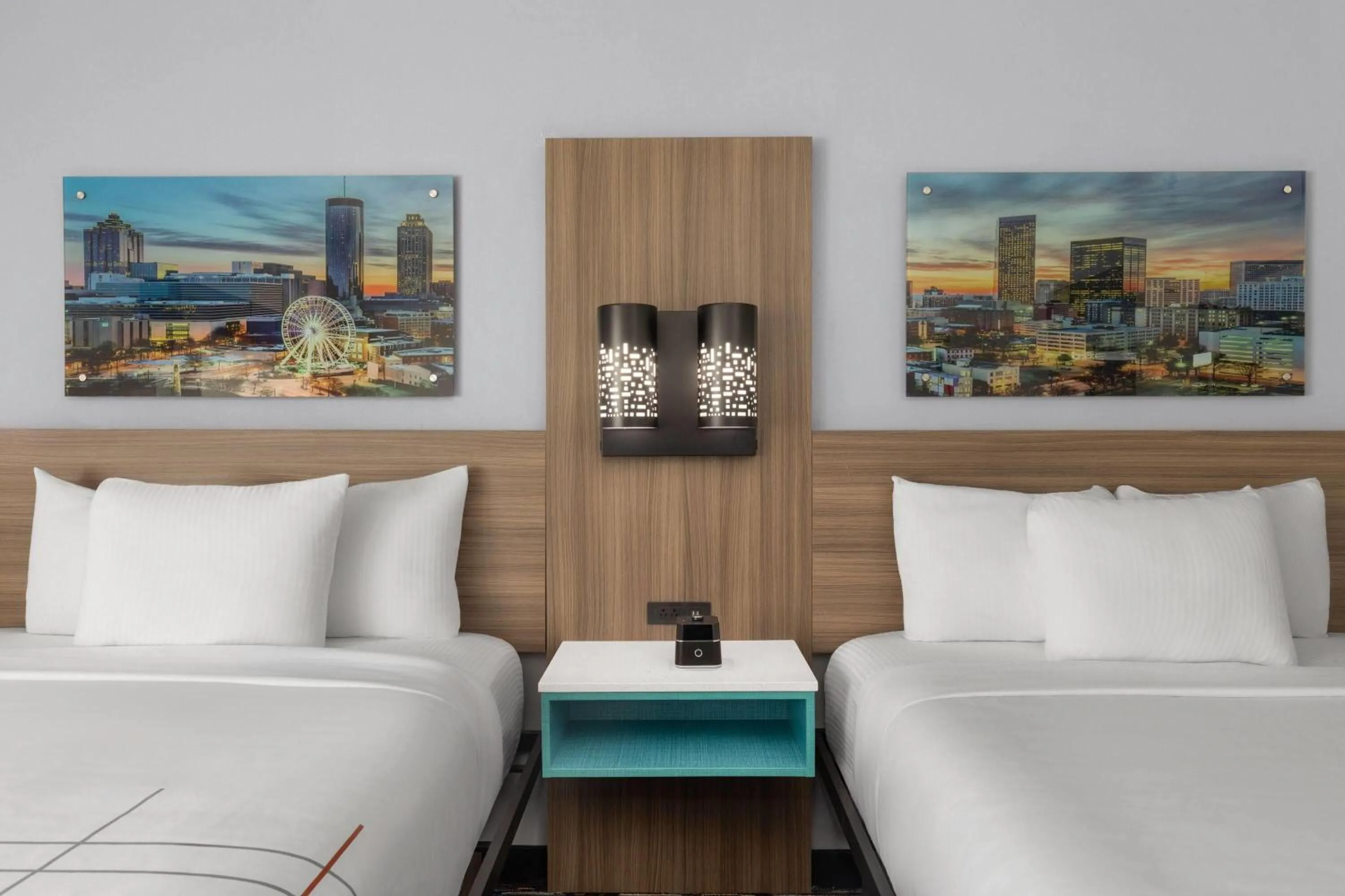 Photo of the whole room, Bed in La Quinta by Wyndham Atlanta Roswell