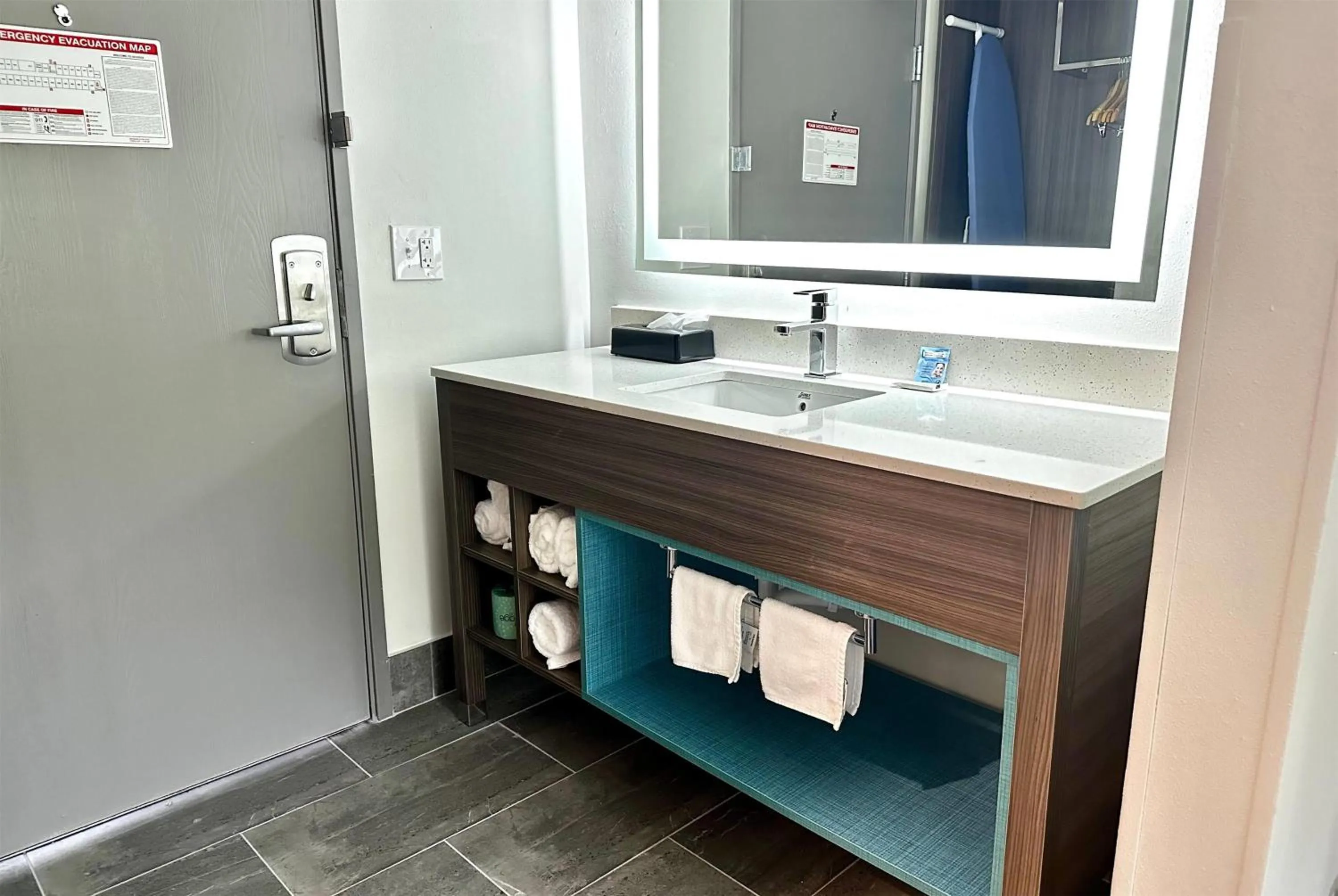 Bathroom in La Quinta by Wyndham Atlanta Roswell