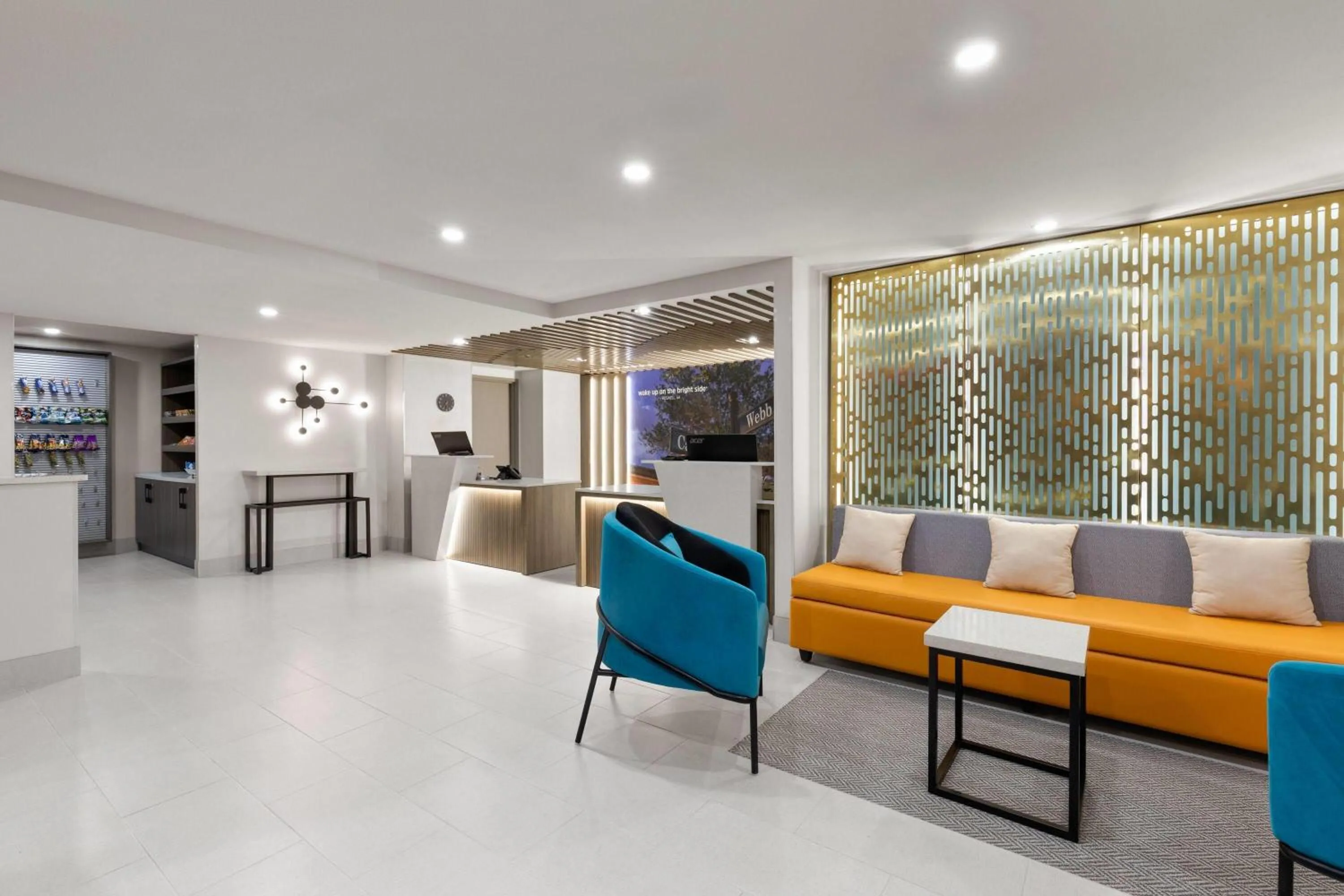 Lobby or reception in La Quinta by Wyndham Atlanta Roswell