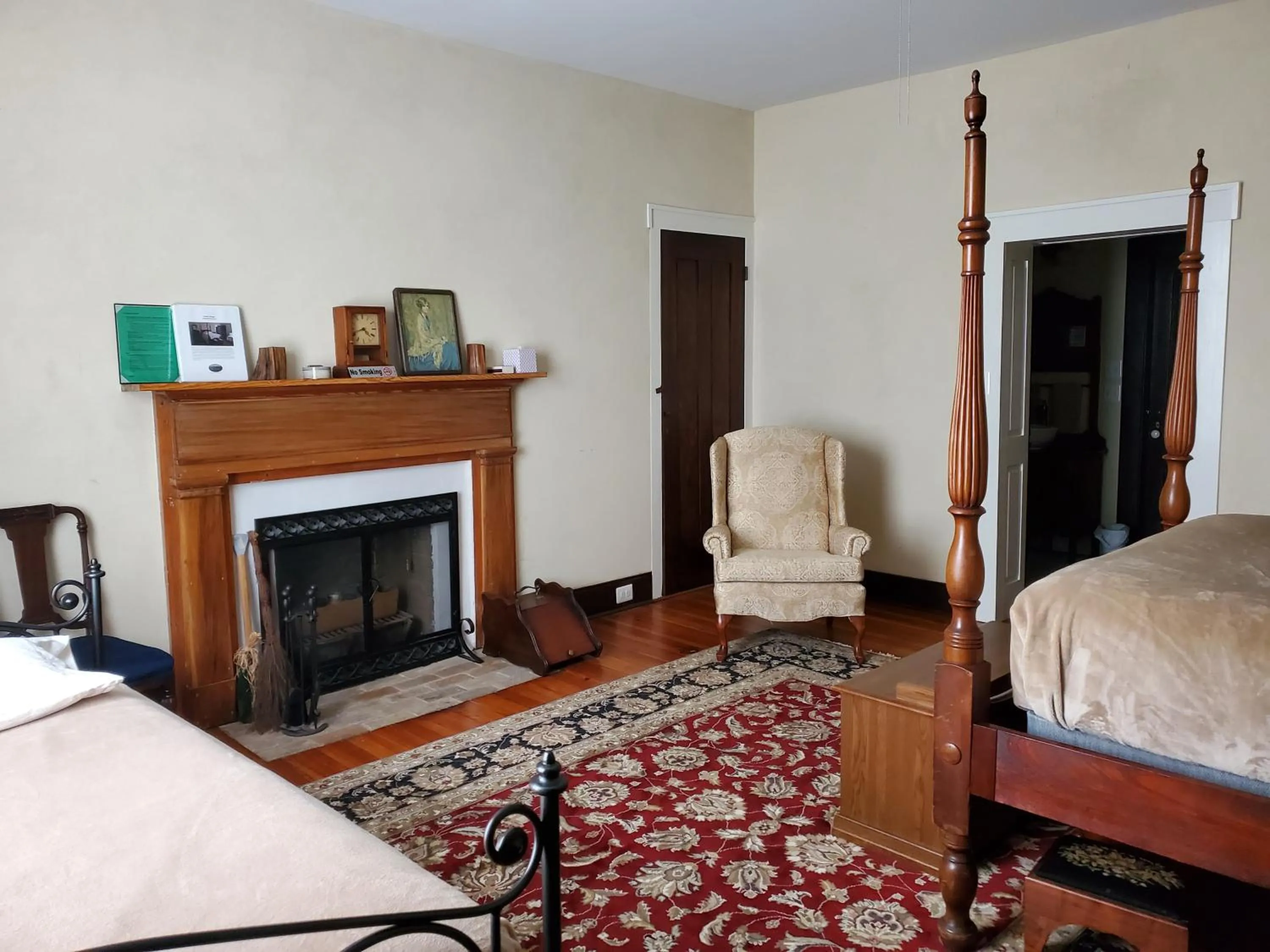 Bedroom, Bed in Mountain Home Bed & Breakfast