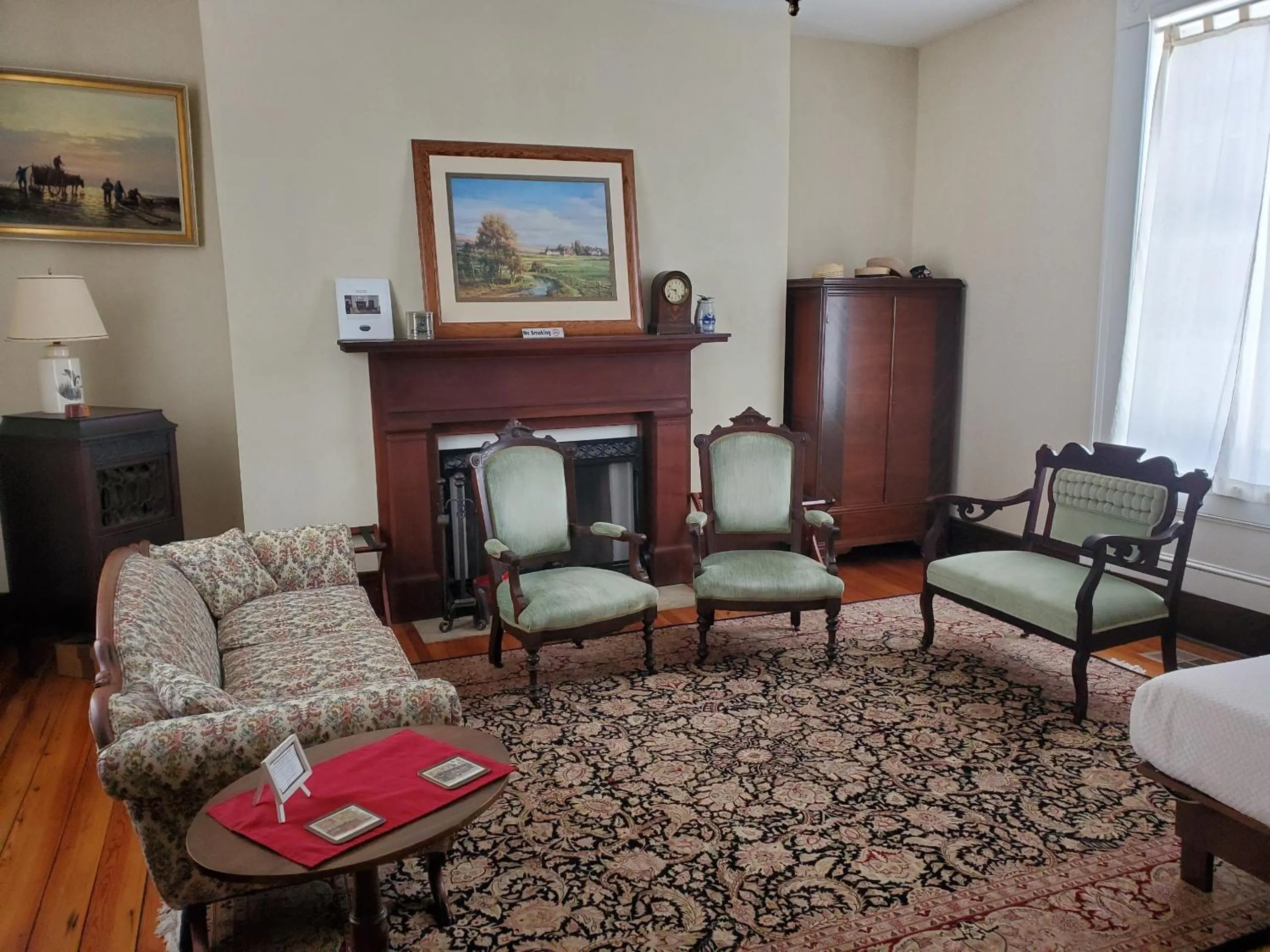 Bedroom in Mountain Home Bed & Breakfast