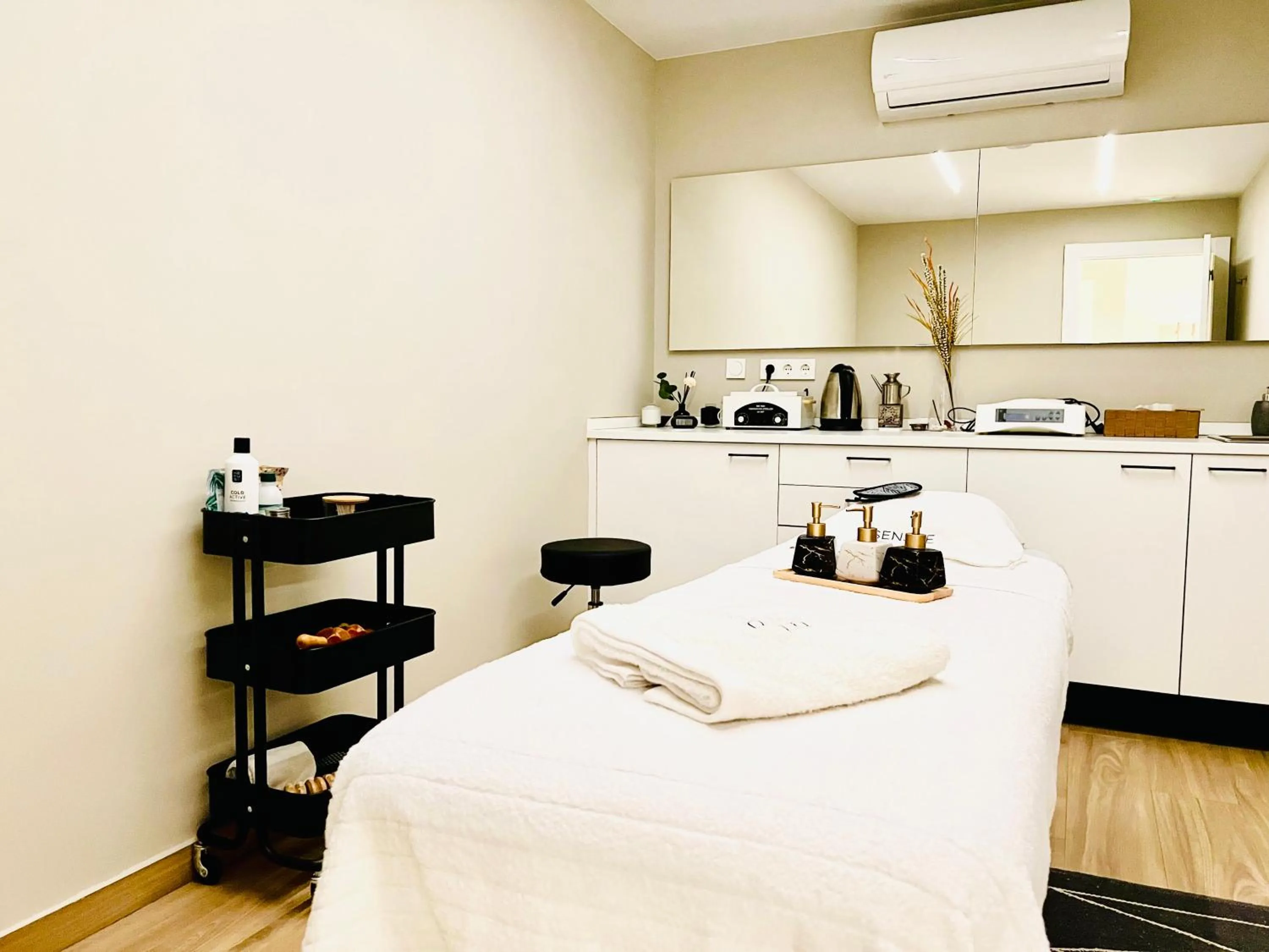 Massage, Bed in Soul Beach Hotel By Mc - Adults Recommended