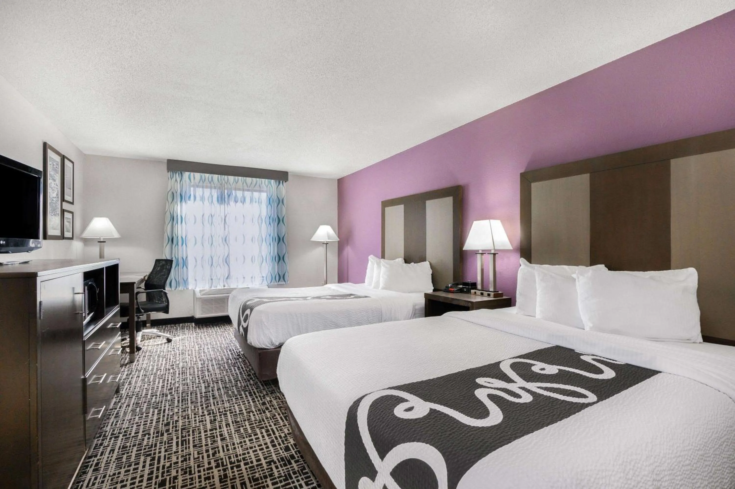 Photo of the whole room, Bed in La Quinta Inn by Wyndham North Myrtle Beach