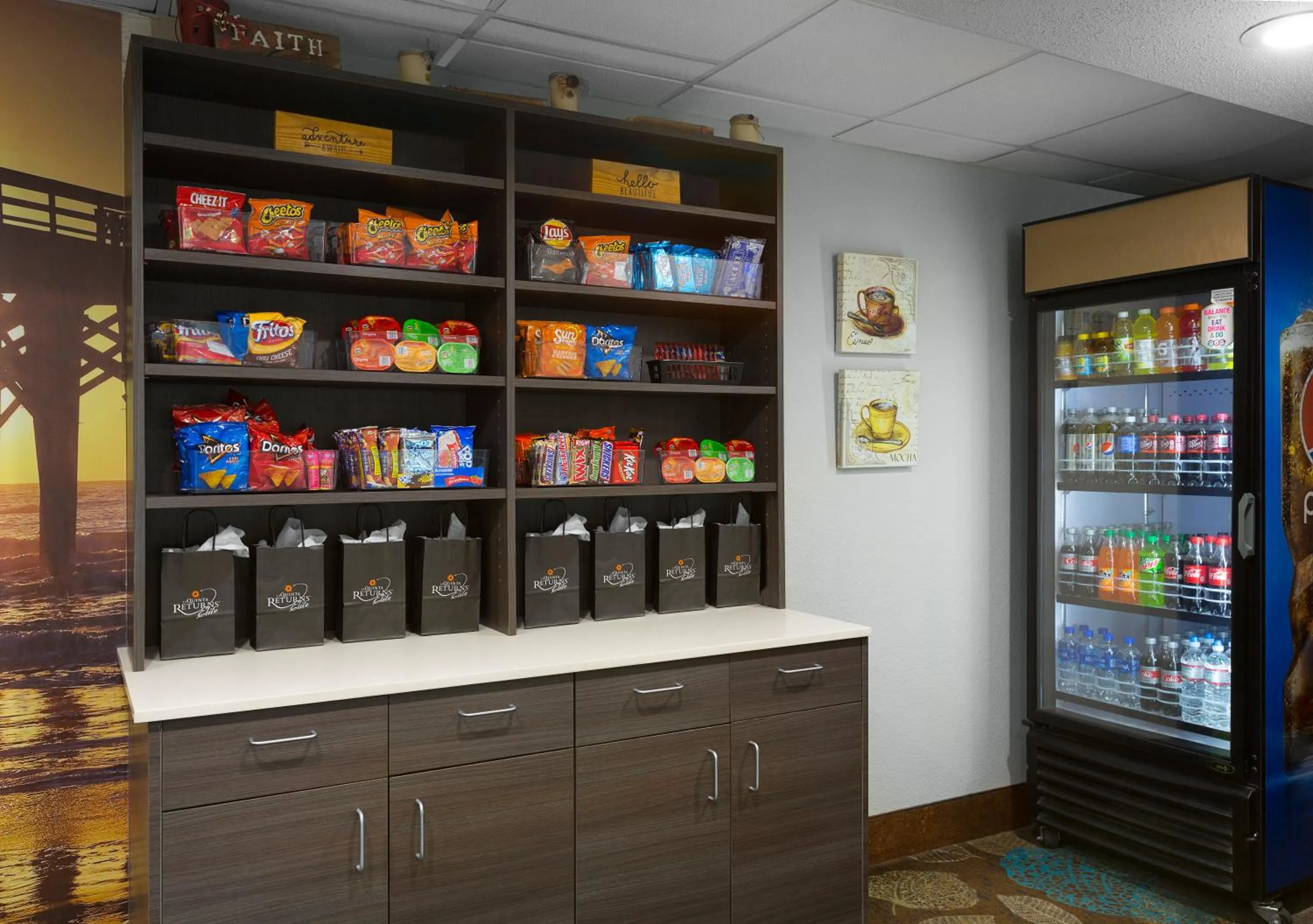 On-site shops in La Quinta Inn by Wyndham North Myrtle Beach