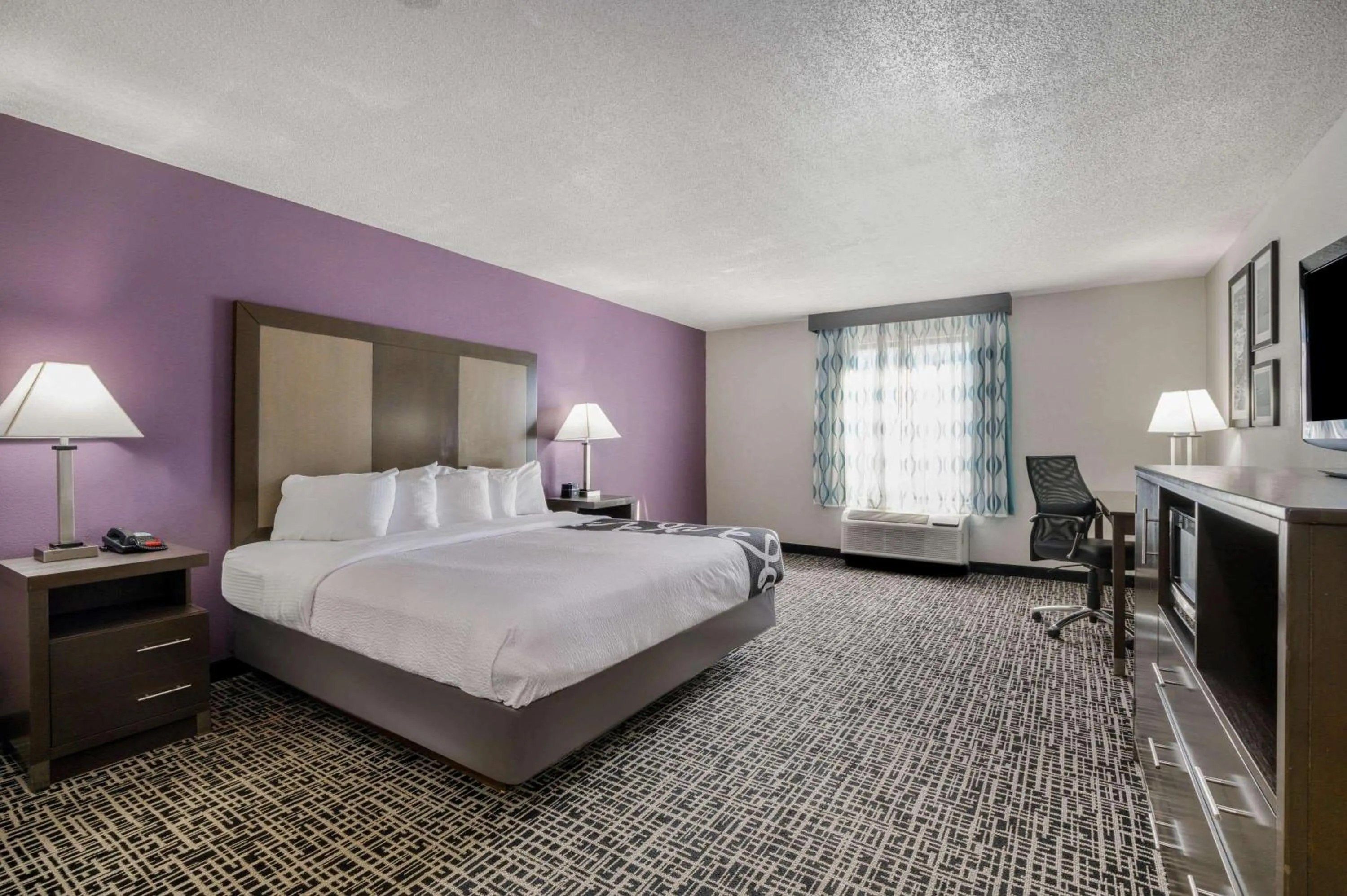 Photo of the whole room, Bed in La Quinta Inn by Wyndham North Myrtle Beach