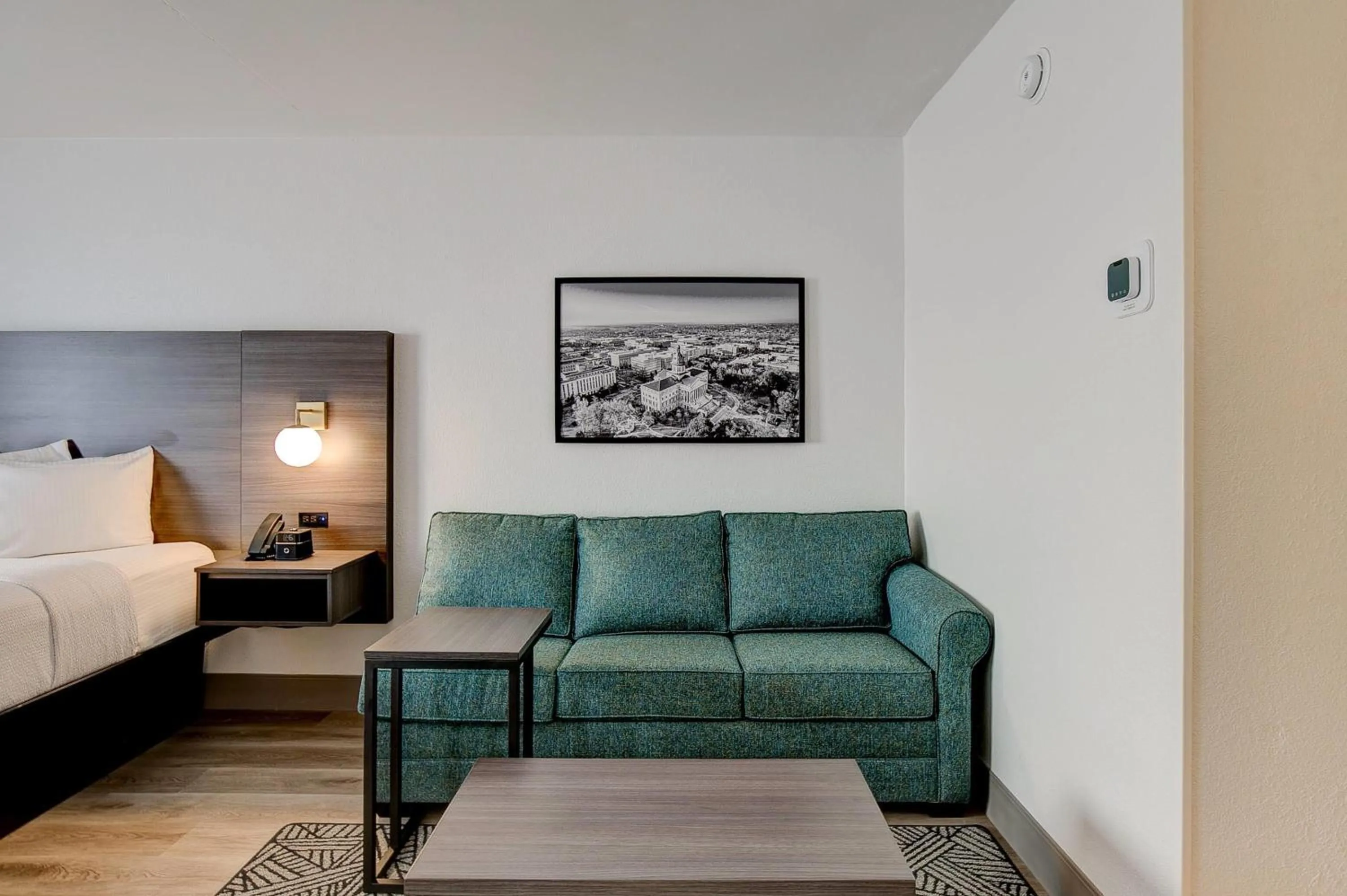 Photo of the whole room, Bed in La Quinta Inn by Wyndham Columbia SE Fort Jackson