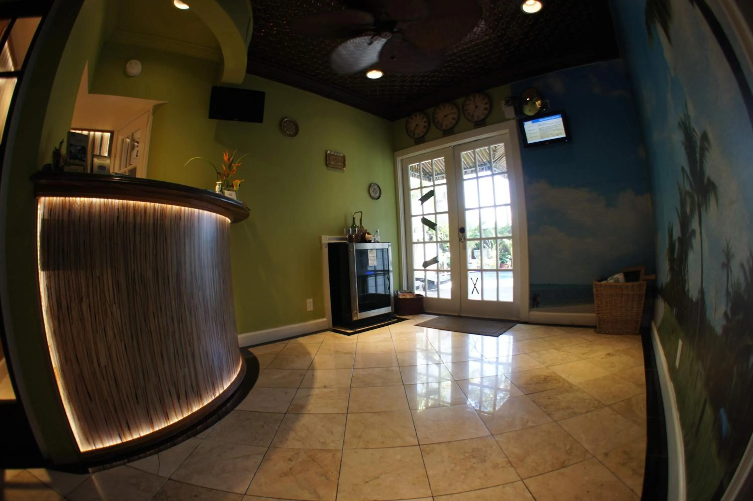 Lobby or reception in Seascape Tropical Inn