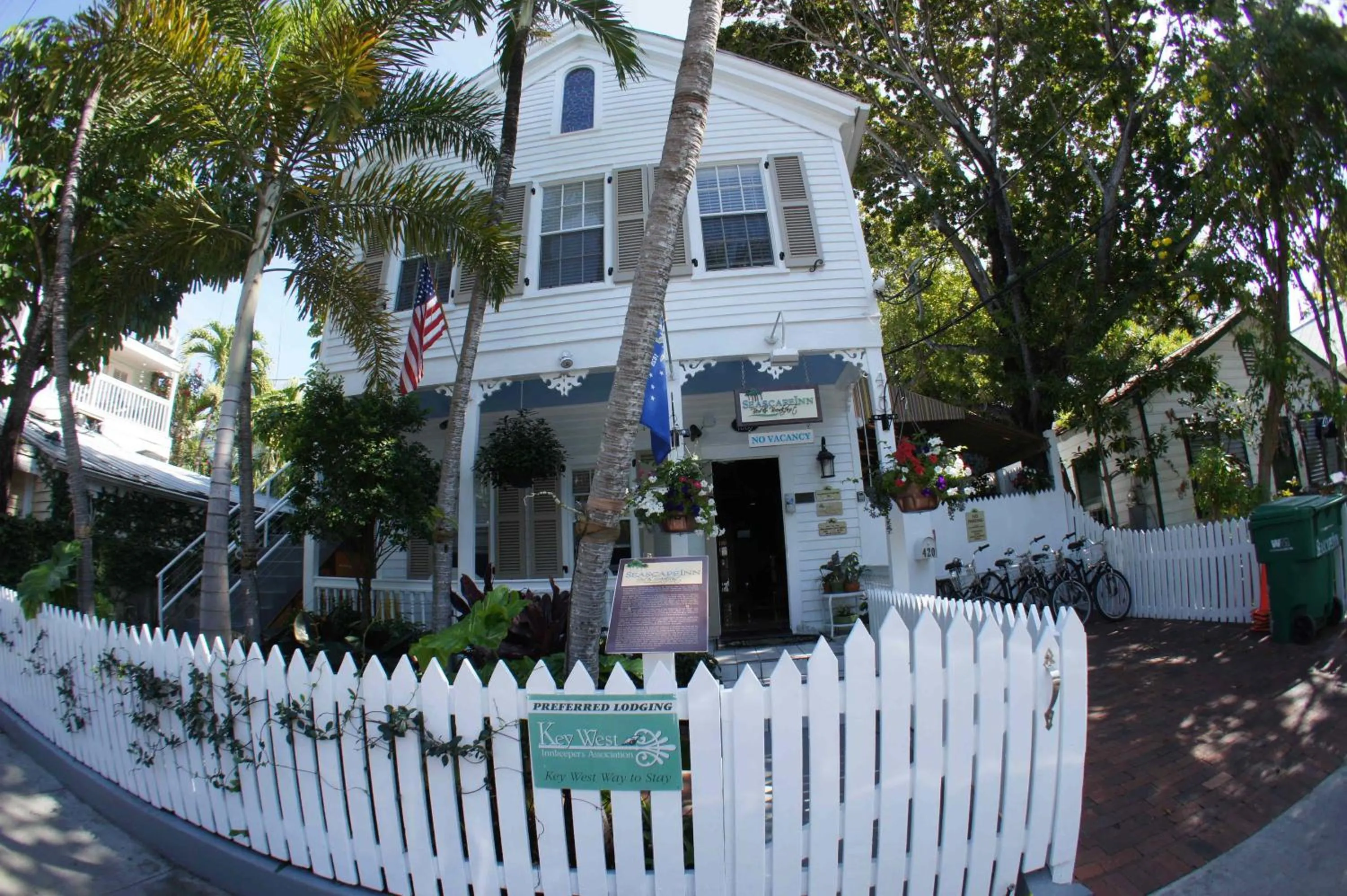 Facade/entrance in Seascape Tropical Inn