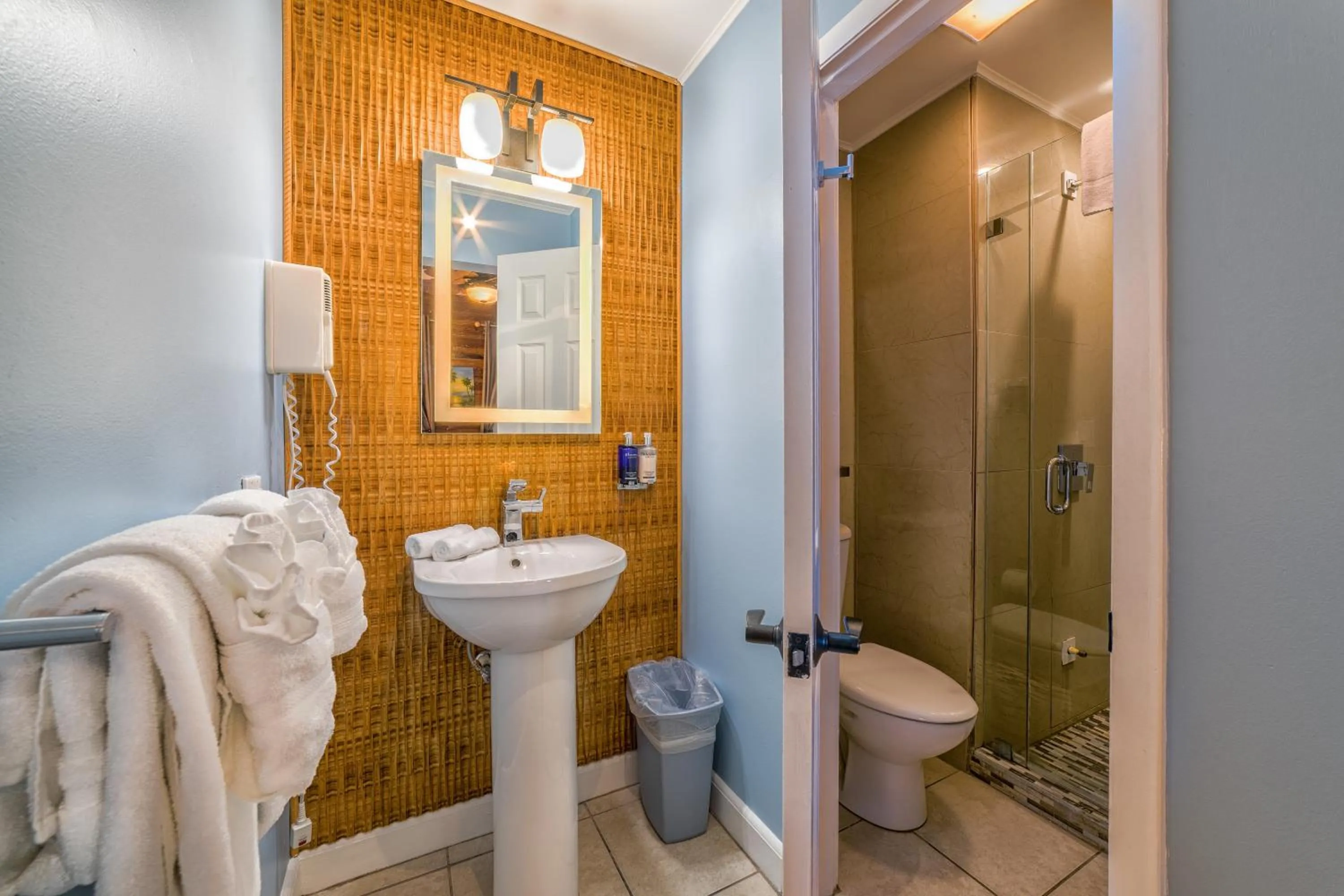 Bathroom in Seascape Tropical Inn