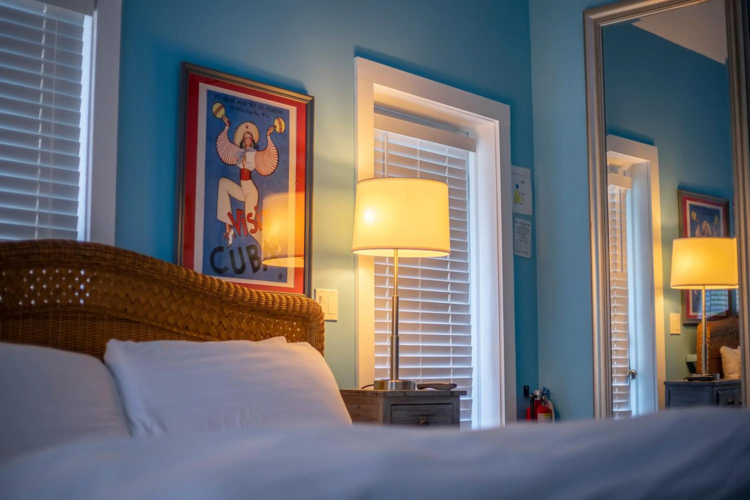 Bed in Seascape Tropical Inn