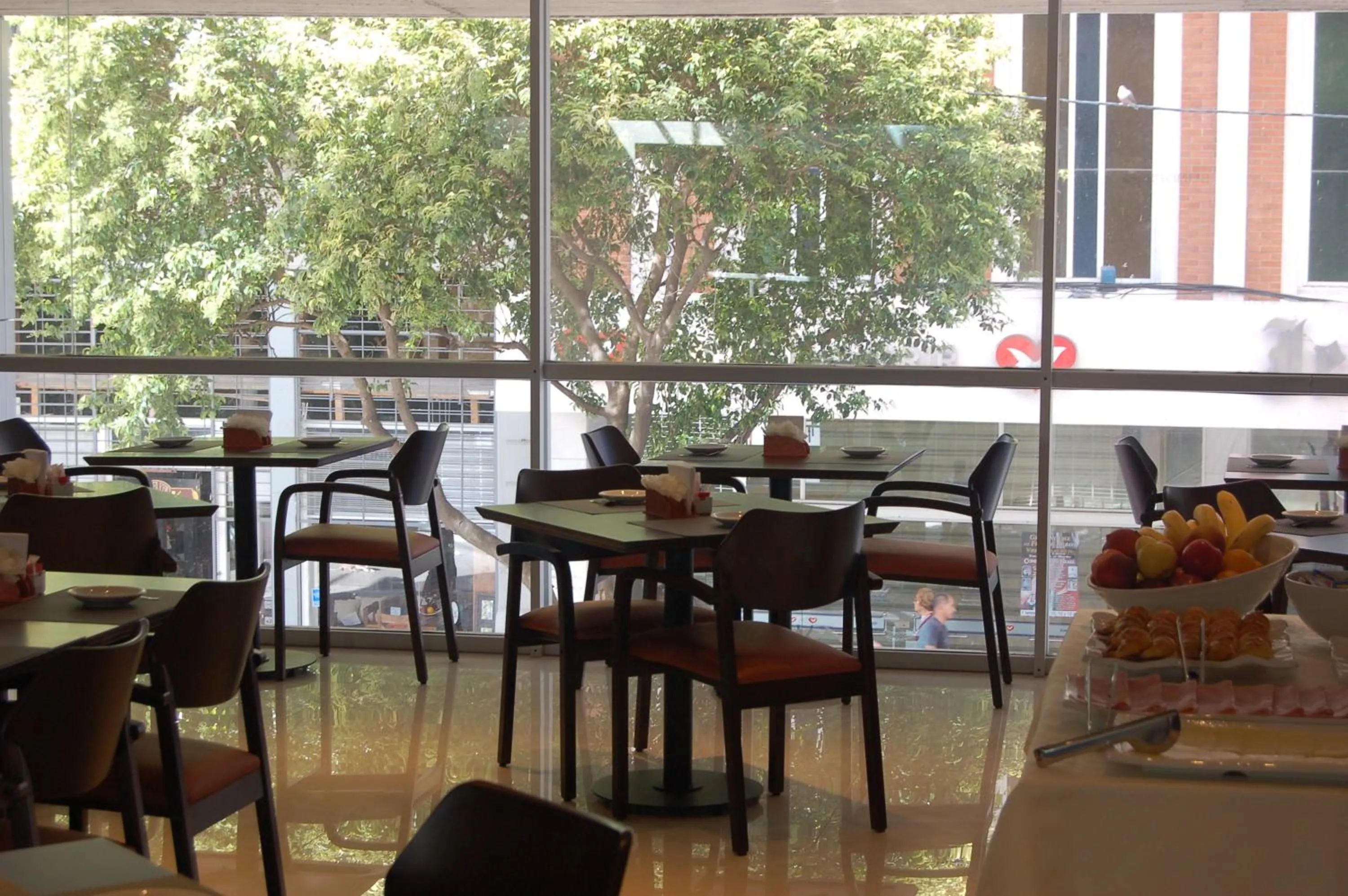 Restaurant/places to eat in Hotel de la Cité