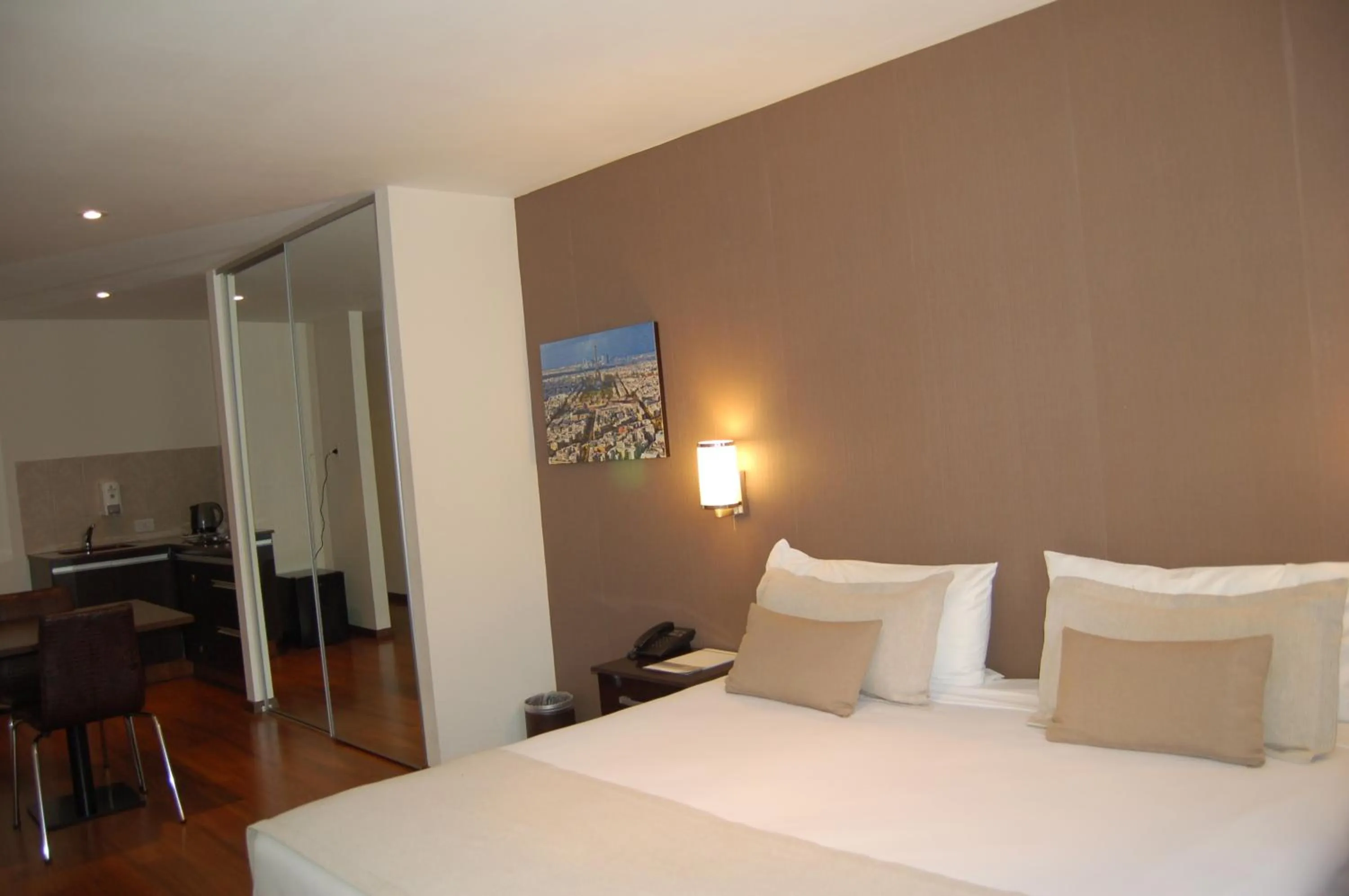 Bed in Hotel de la Cité