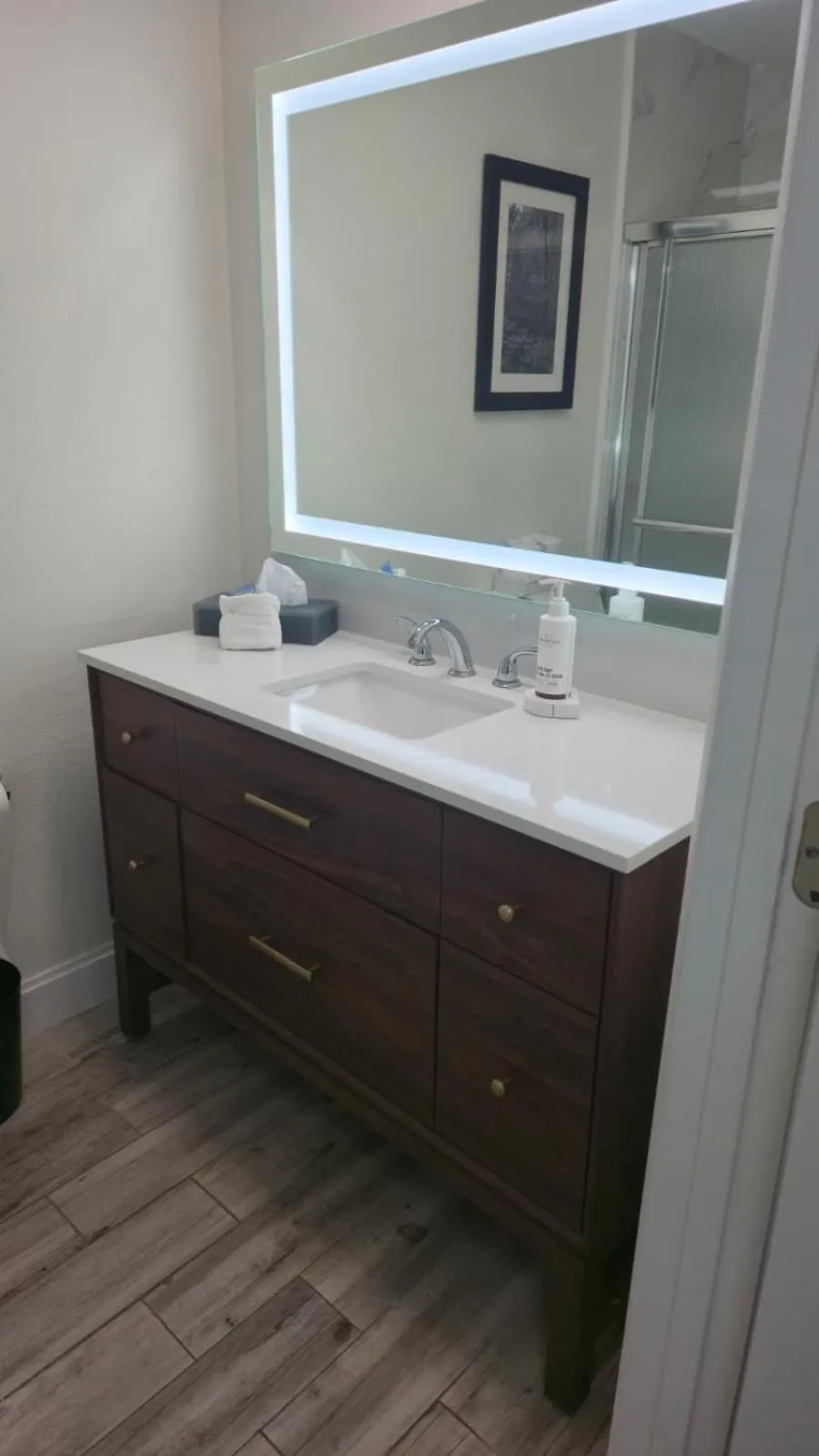 Bathroom in La Quinta by Wyndham Sevierville / Kodak