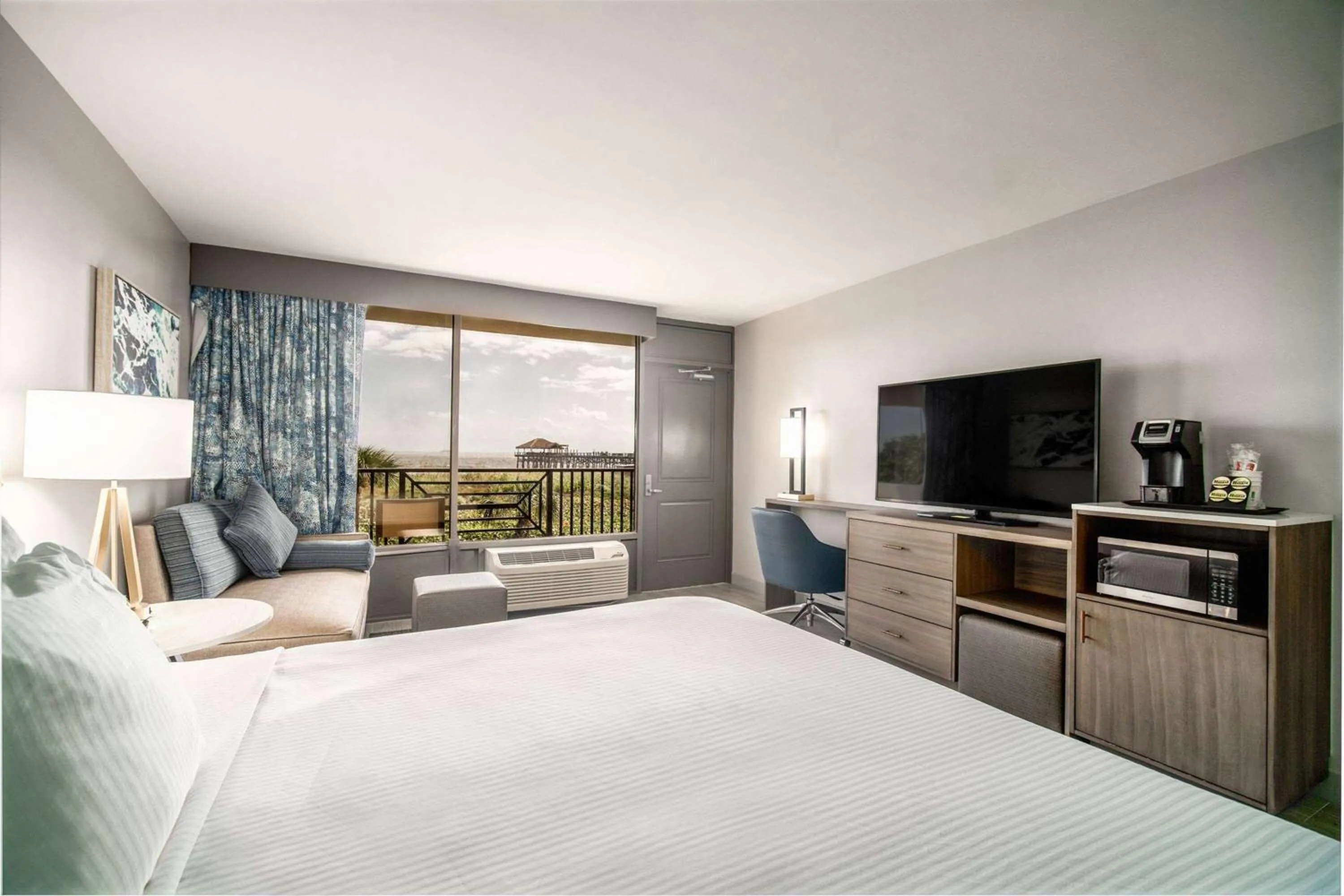 Photo of the whole room, Bed in La Quinta by Wyndham Cocoa Beach Oceanfront