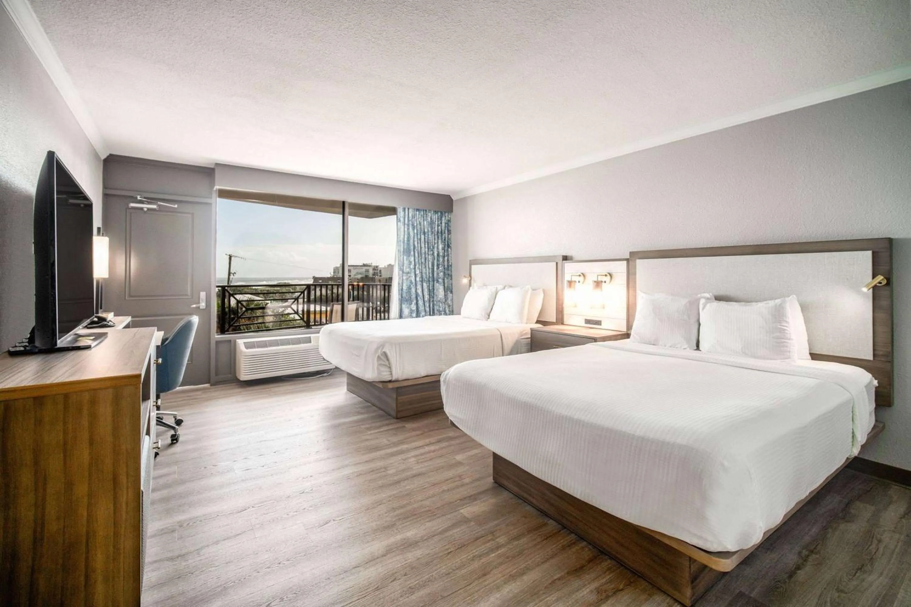 Photo of the whole room, Bed in La Quinta by Wyndham Cocoa Beach Oceanfront