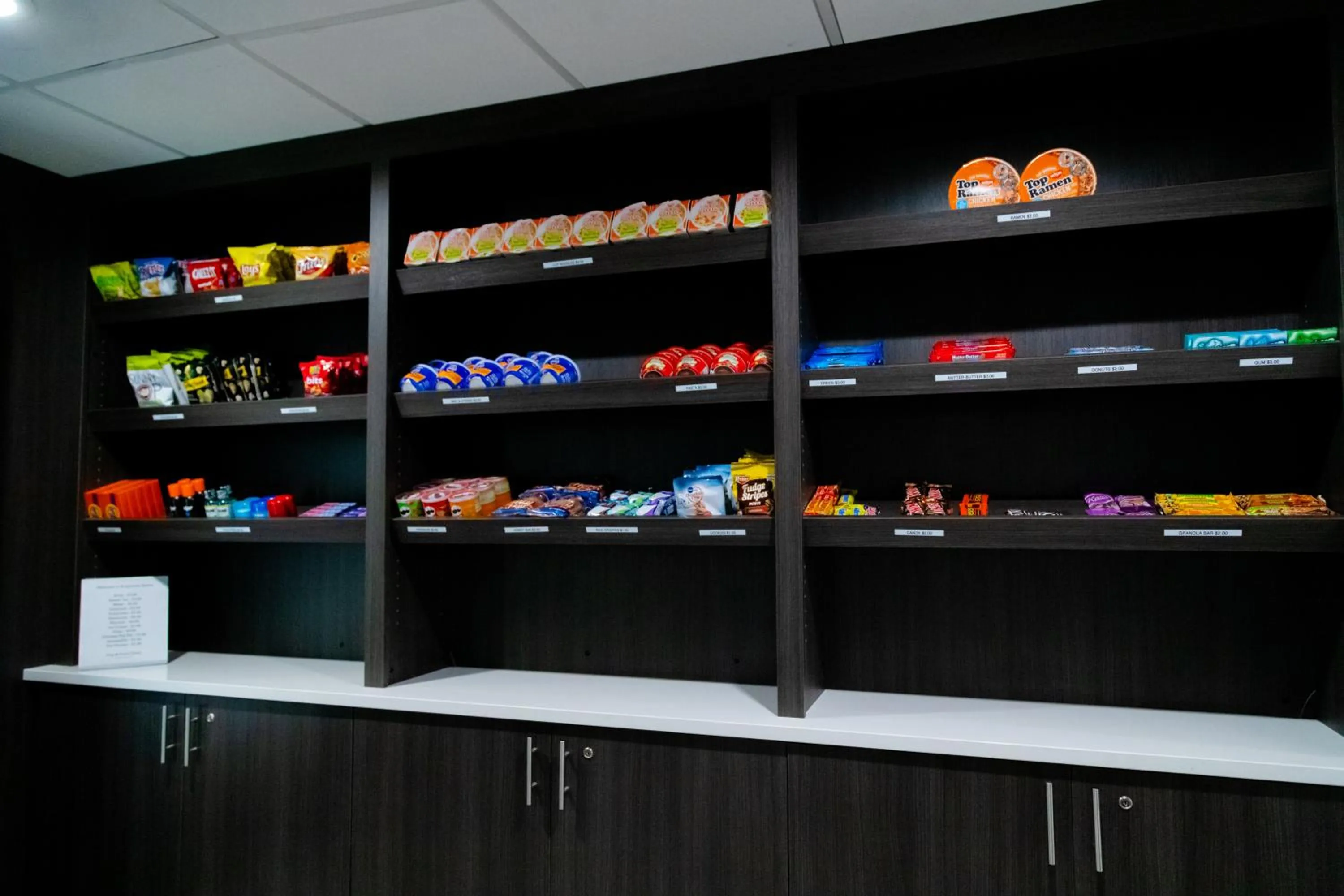 Food and drinks in La Quinta Inn Birmingham - Inverness