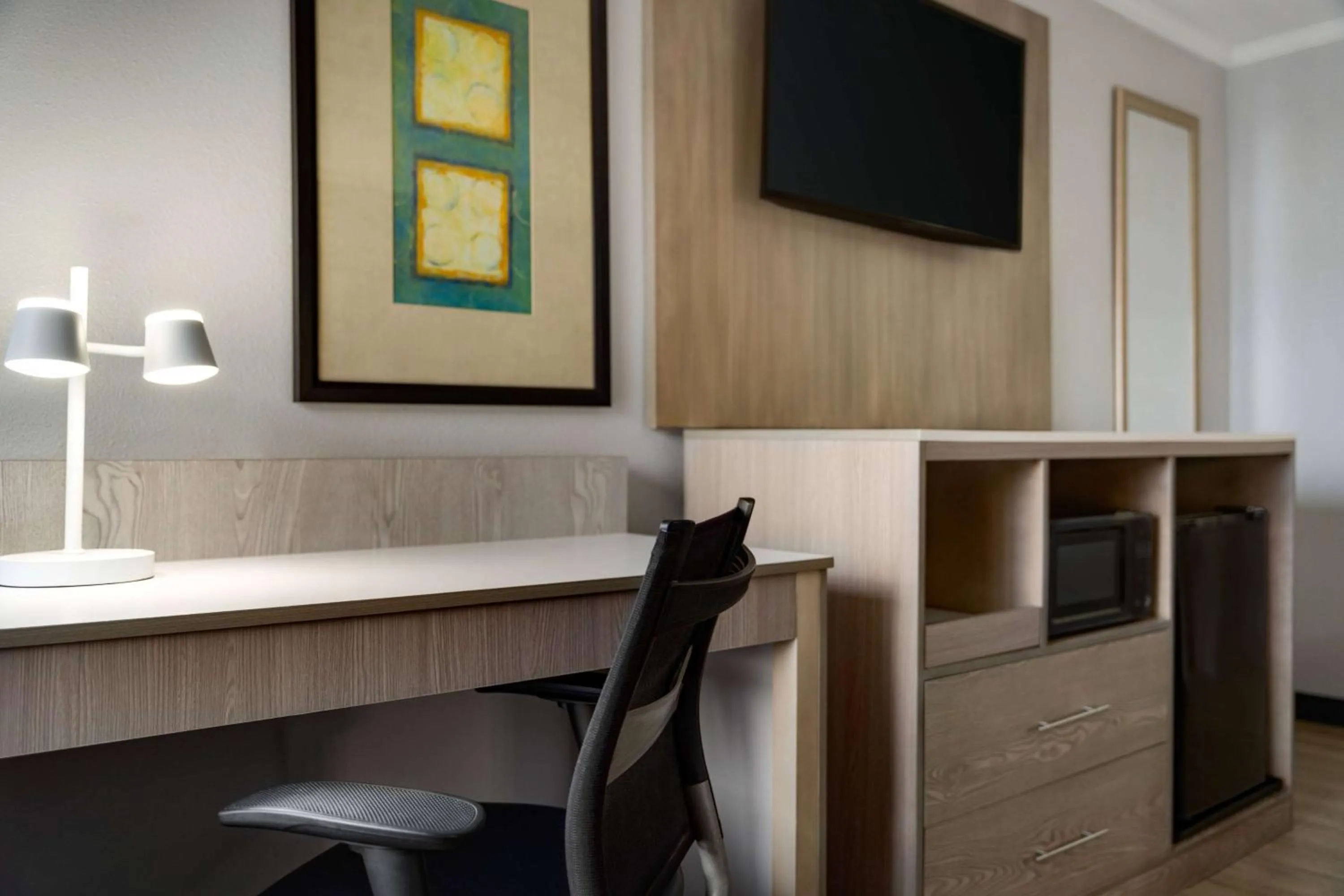 Photo of the whole room in La Quinta Inn Birmingham - Inverness