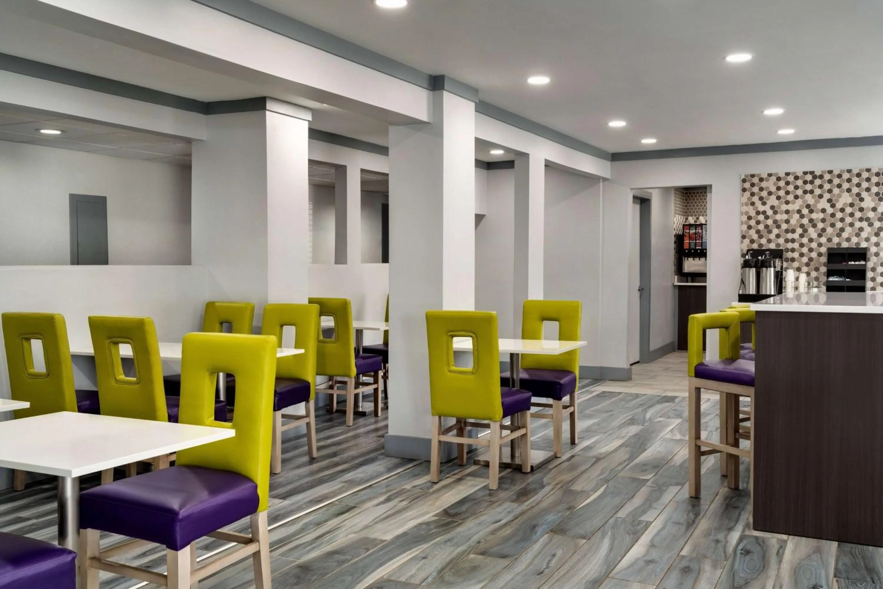 Breakfast in La Quinta Inn Birmingham - Inverness