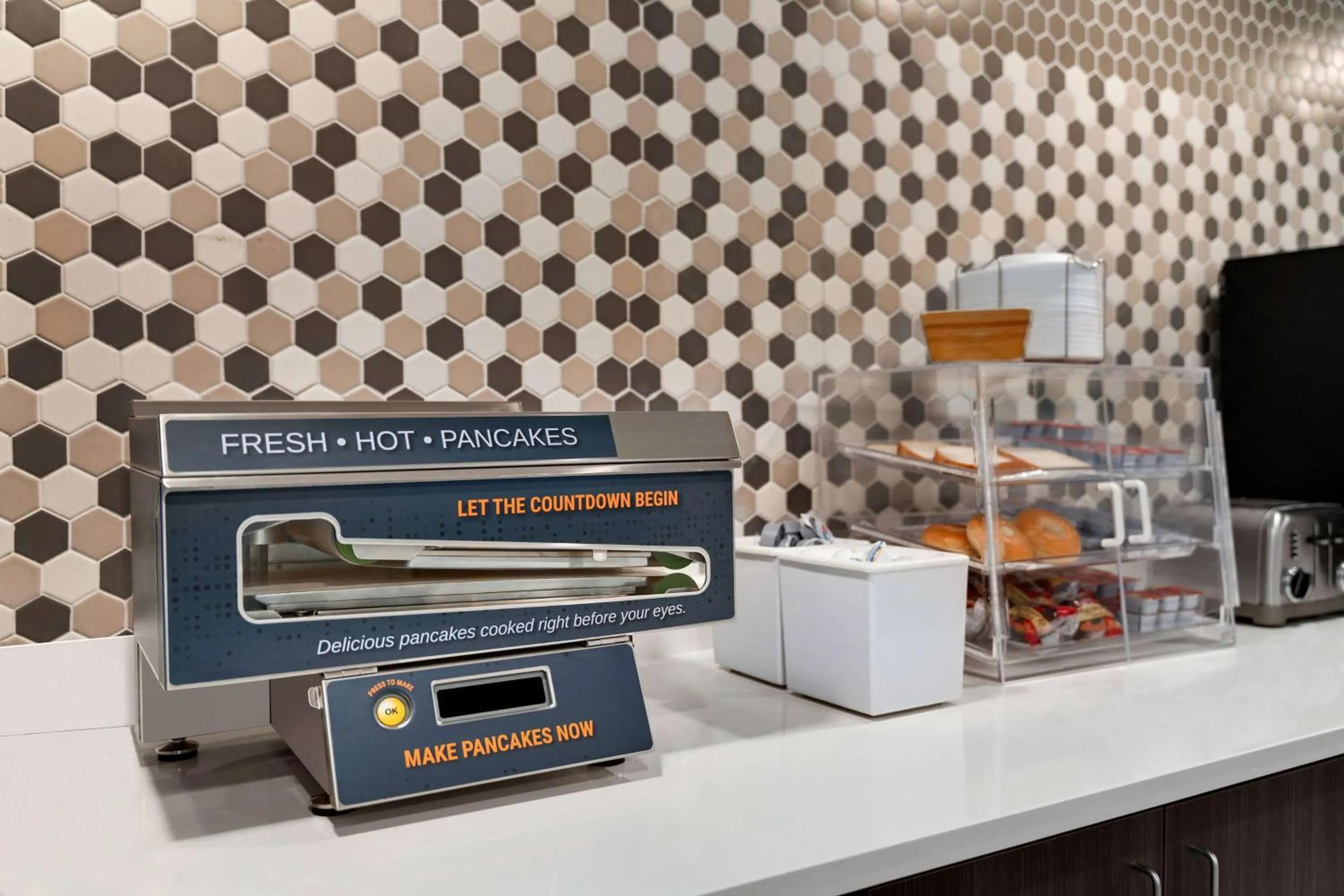 Breakfast in La Quinta Inn Birmingham - Inverness