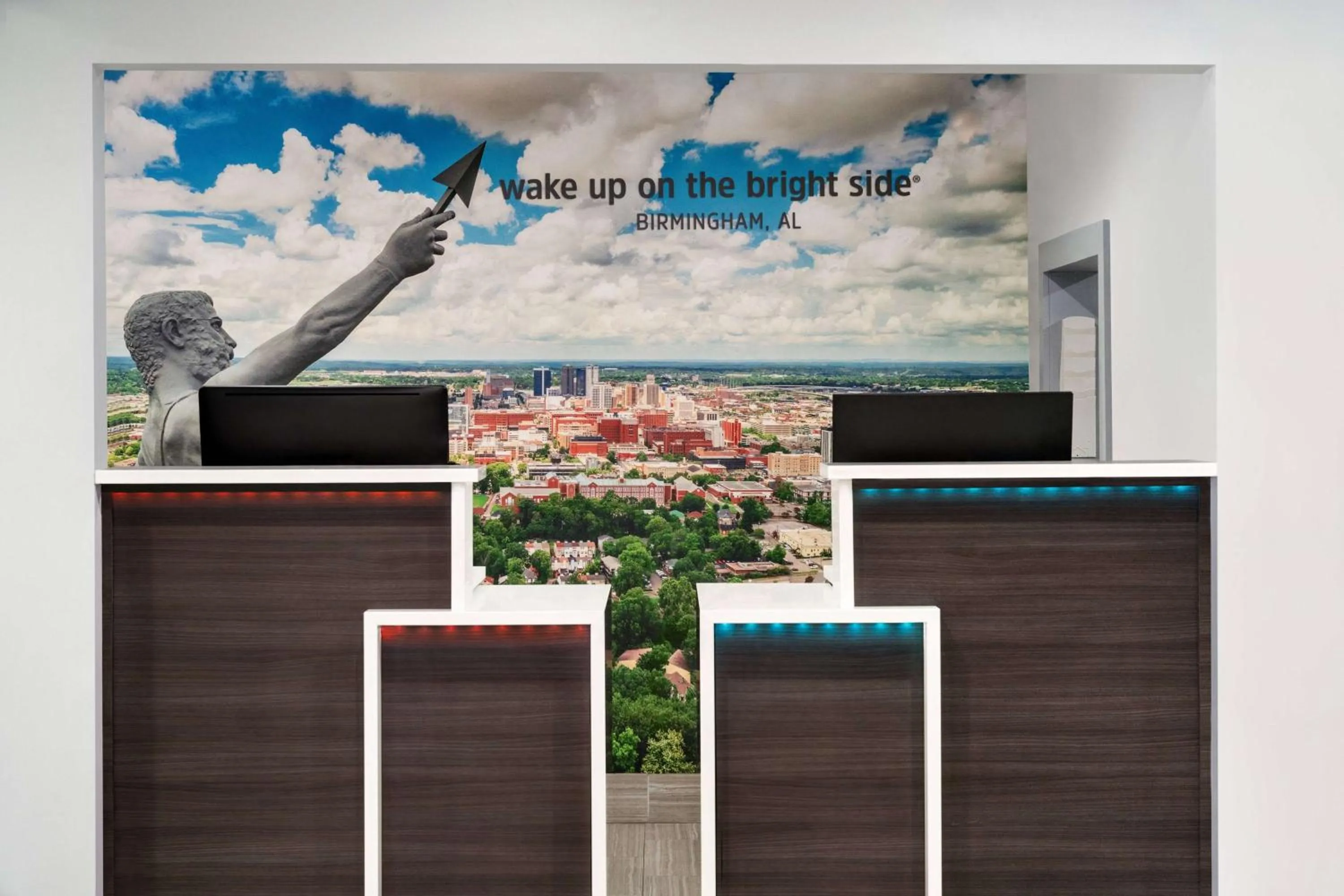 Lobby or reception in La Quinta Inn Birmingham - Inverness