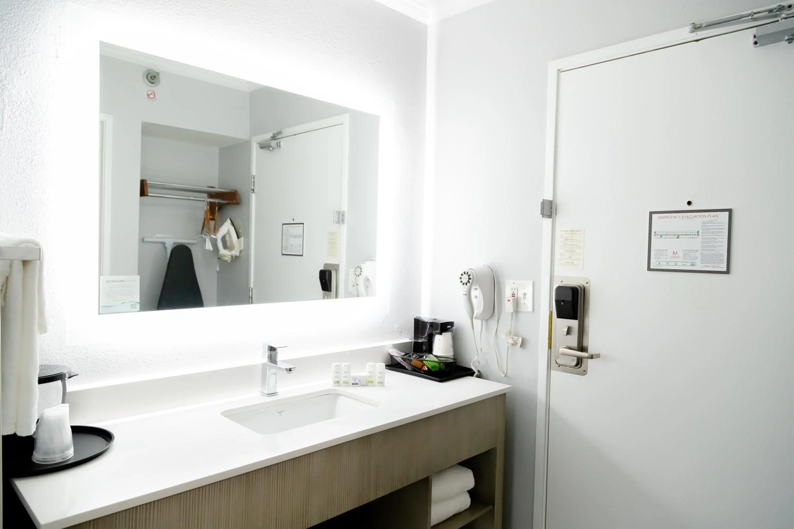 Bathroom in La Quinta Inn Birmingham - Inverness