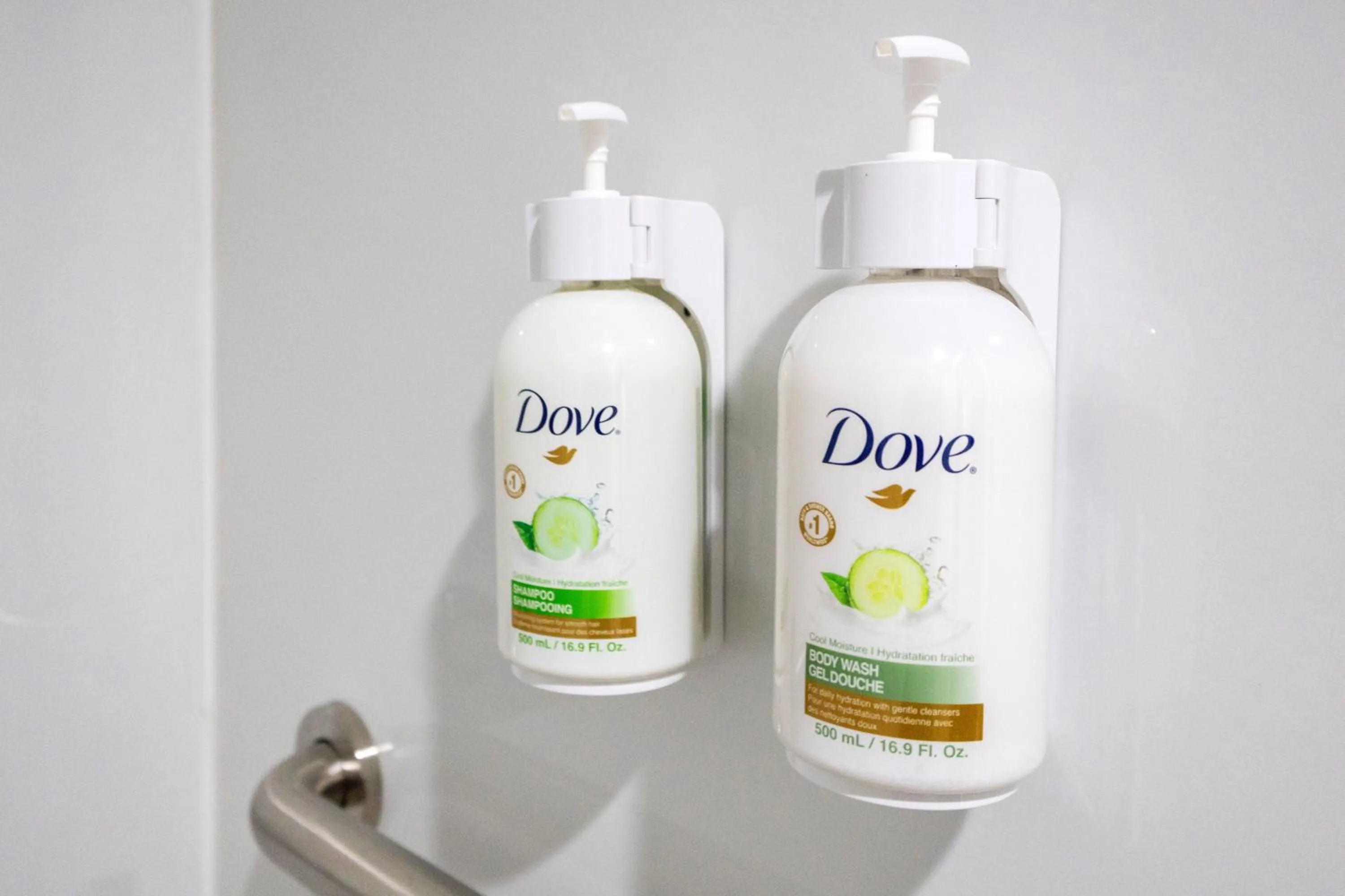 Bathroom in La Quinta Inn & Suites by Wyndham Jacksonville Mandarin