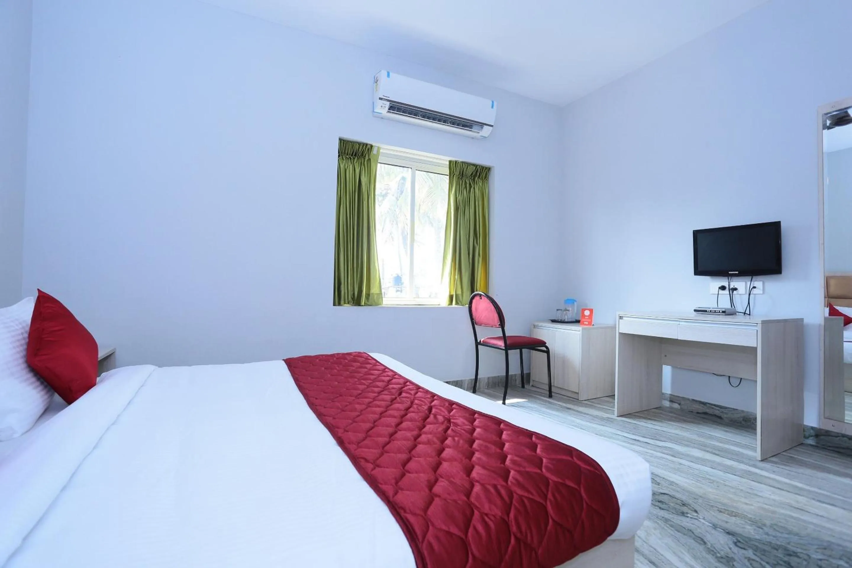 Bedroom, Bed in Super Townhouse Prince Palace