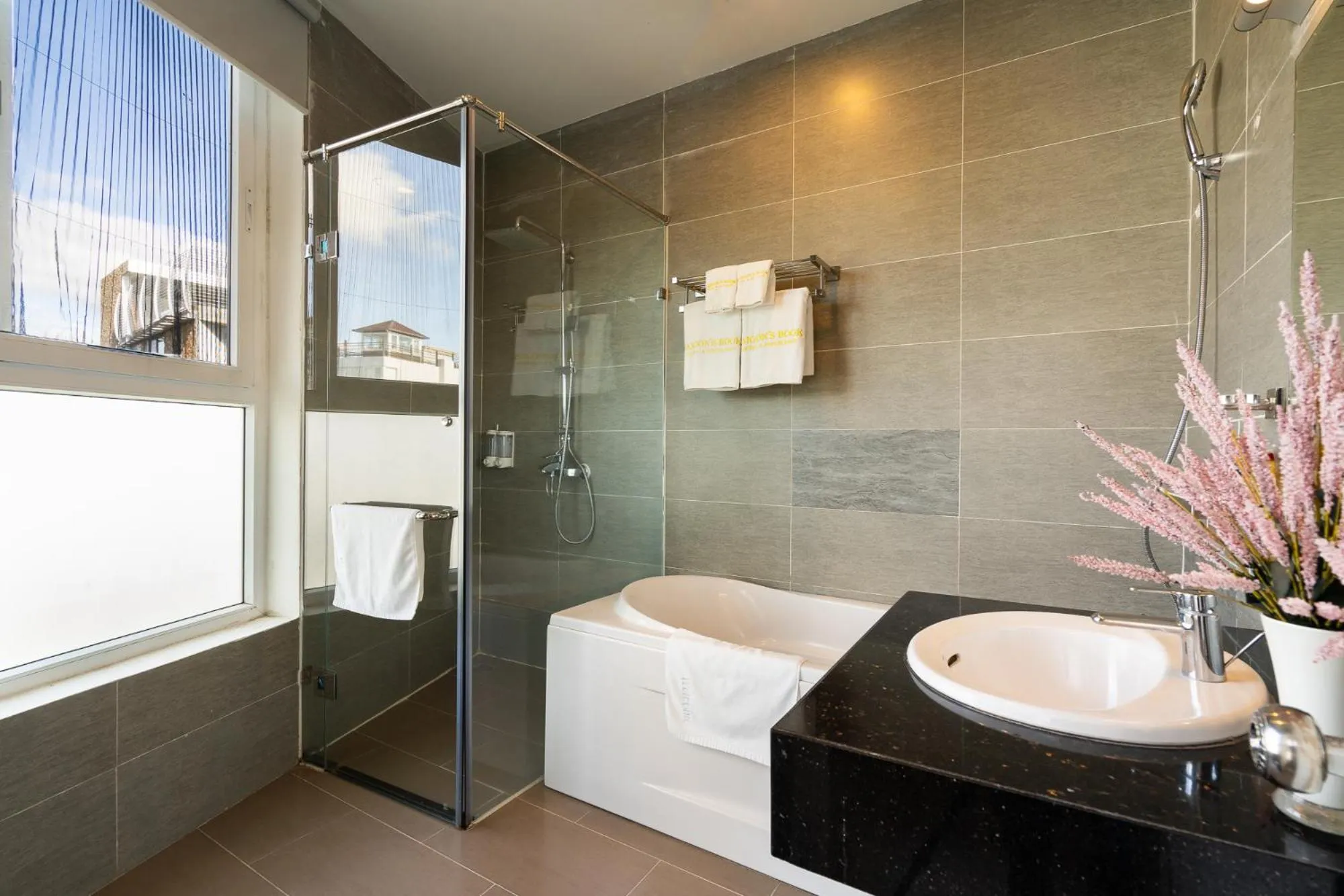 Shower in Saigon's Book Da Lat Hotel