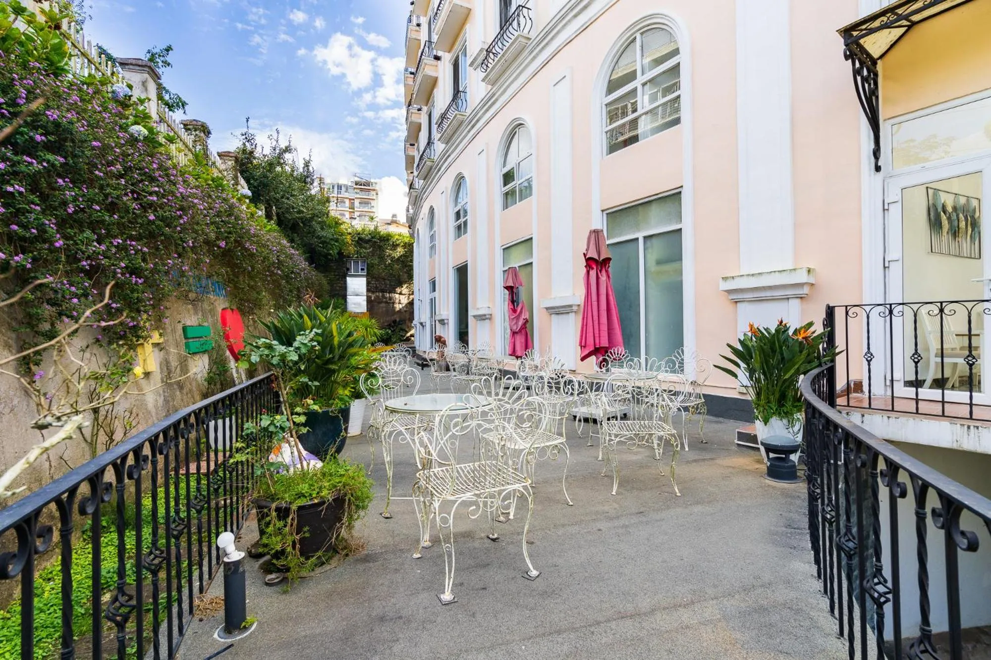 Balcony/Terrace in Saigon's Book Da Lat Hotel