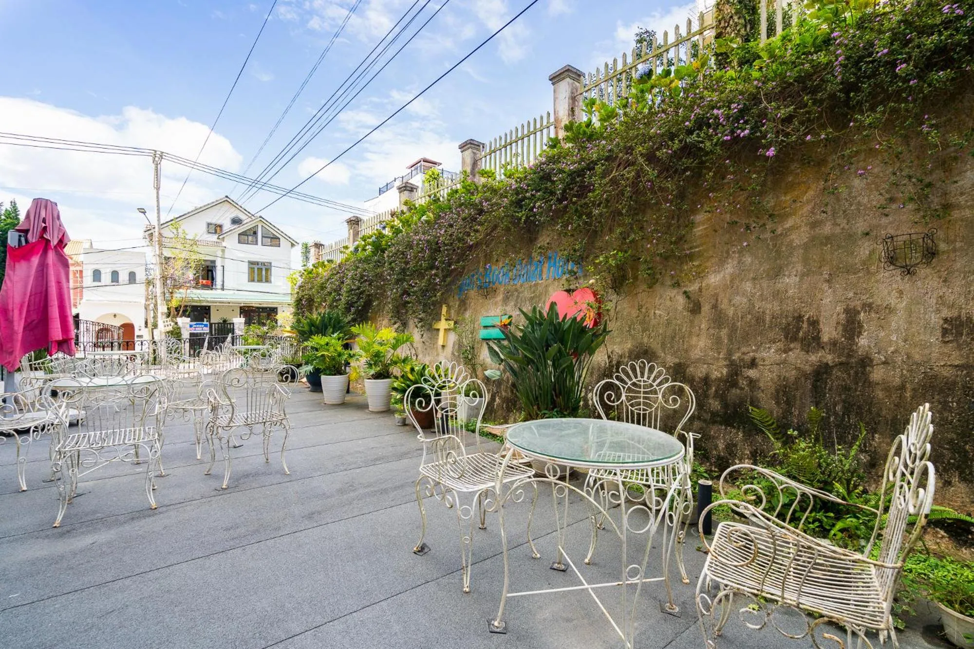 Seating area in Saigon's Book Da Lat Hotel