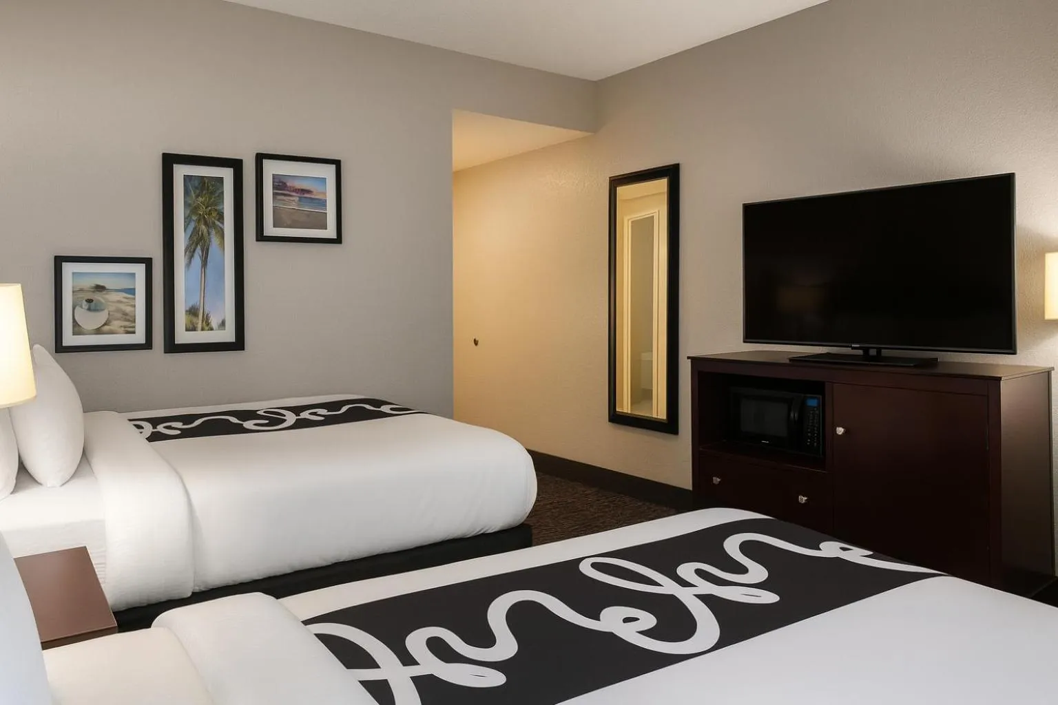 Guests, Bed in La Quinta by Wyndham Port Orange / Daytona