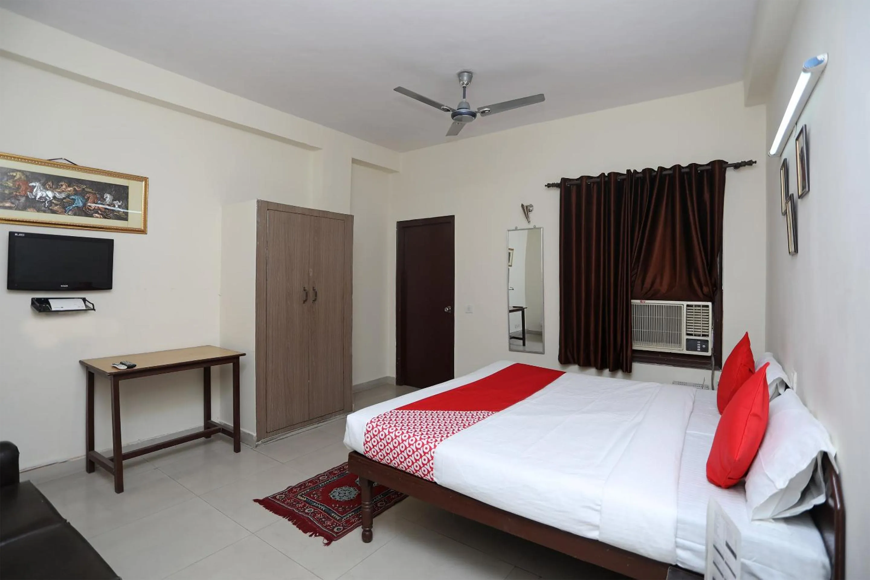 Bedroom, Bed in Super Hotel O Celebration Bnb Home