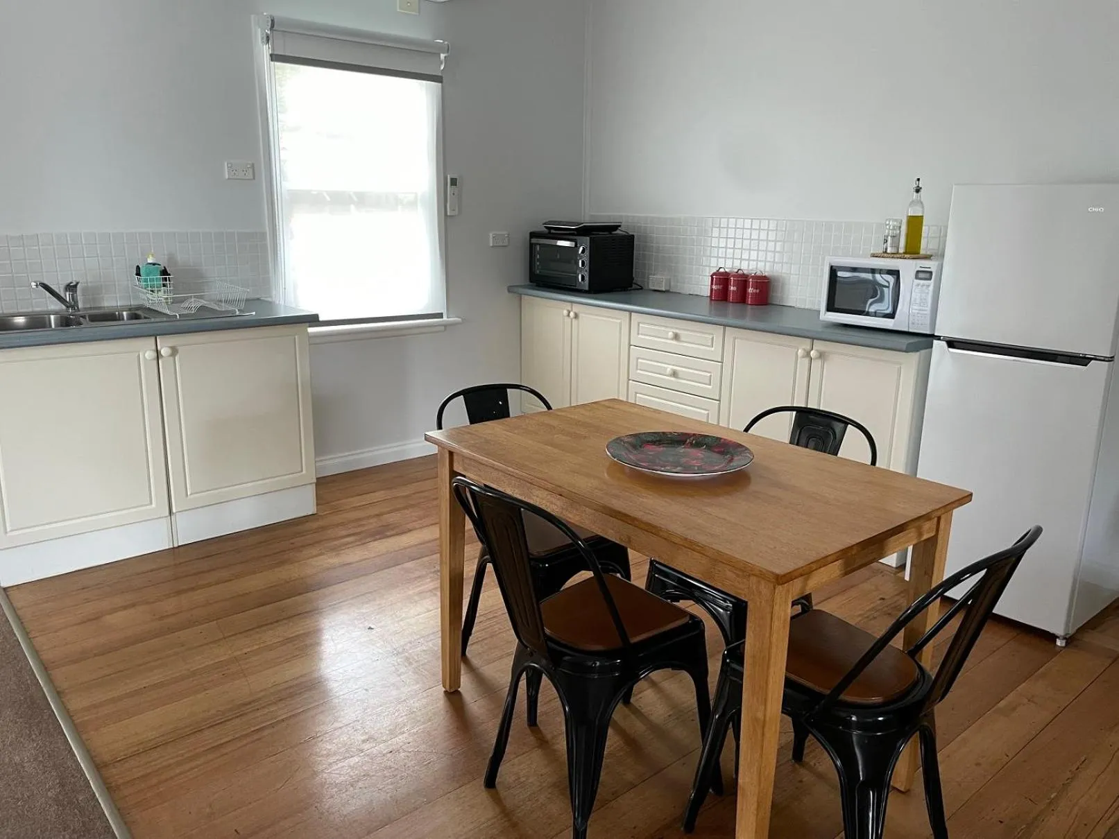 Giants Table and Cottages