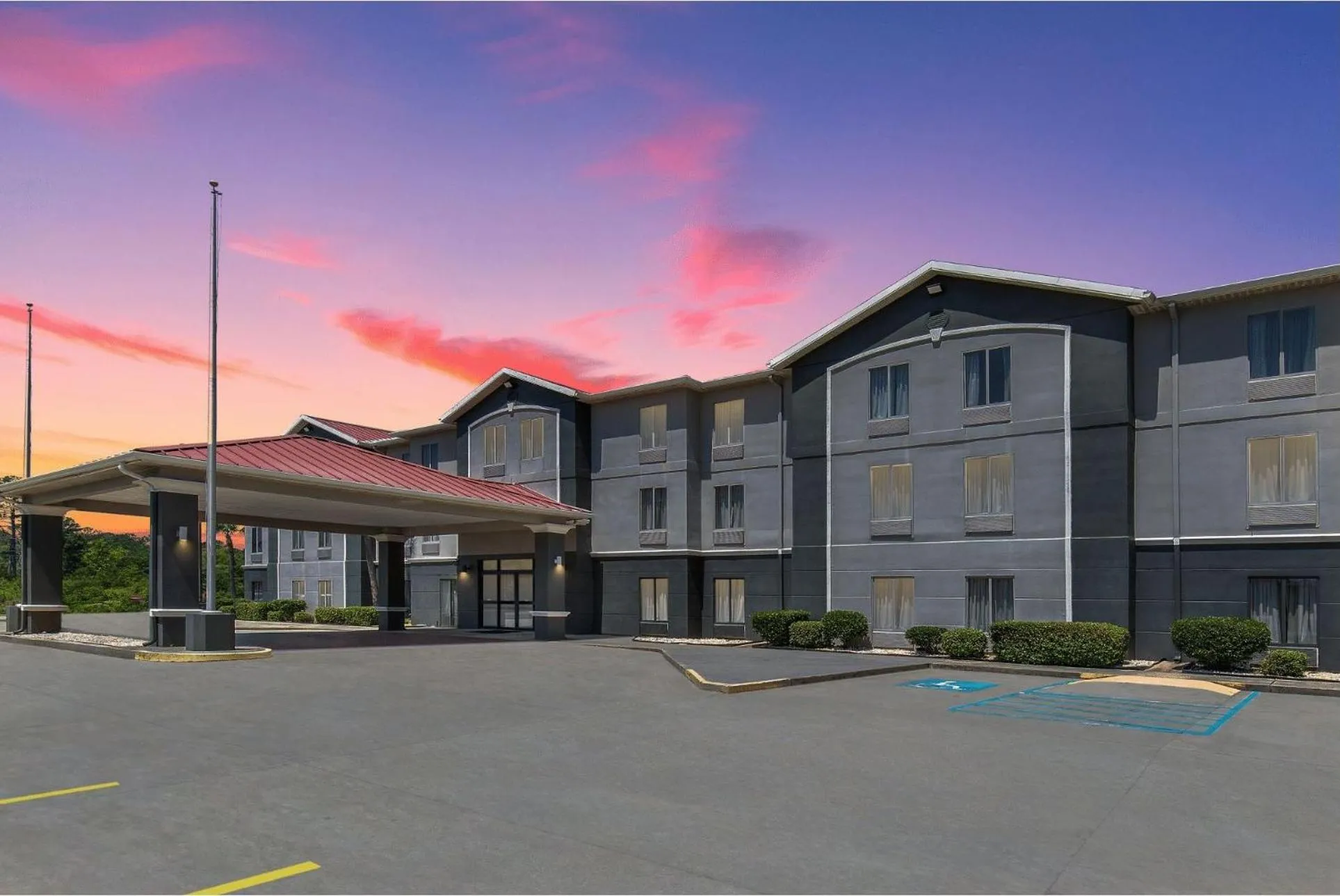 Property building in Baymont by Wyndham Moss Point Pascagoula