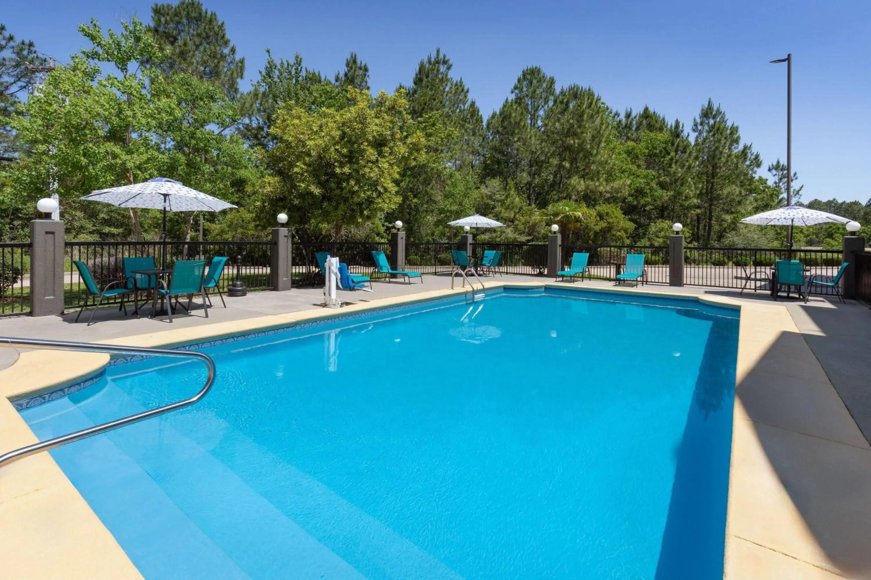 Swimming pool in Baymont by Wyndham Moss Point Pascagoula