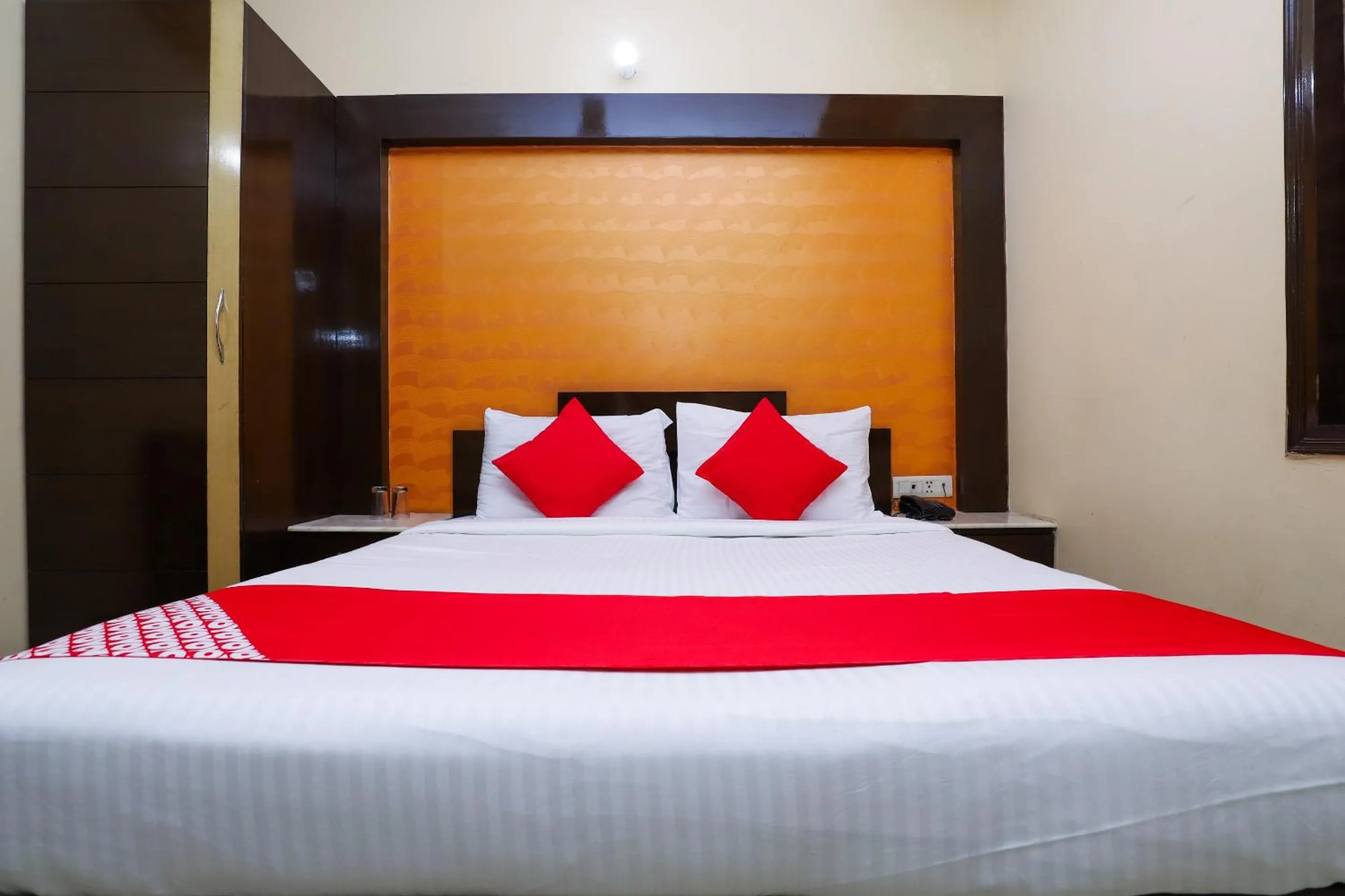 Bedroom, Bed in Super Hotel O J P Inn Near Patel Nagar Metro Station