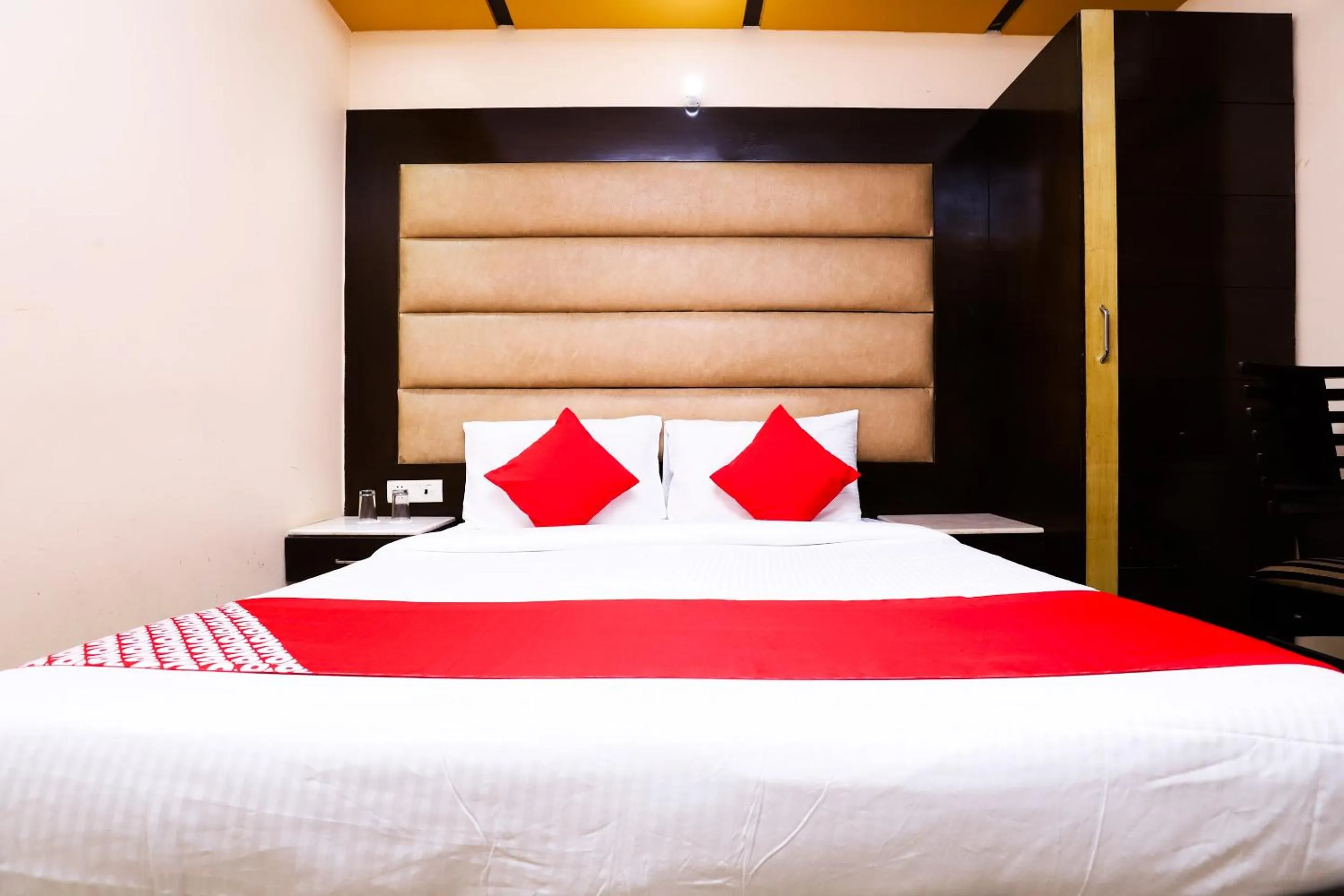 Bedroom, Bed in Super Hotel O J P Inn Near Patel Nagar Metro Station