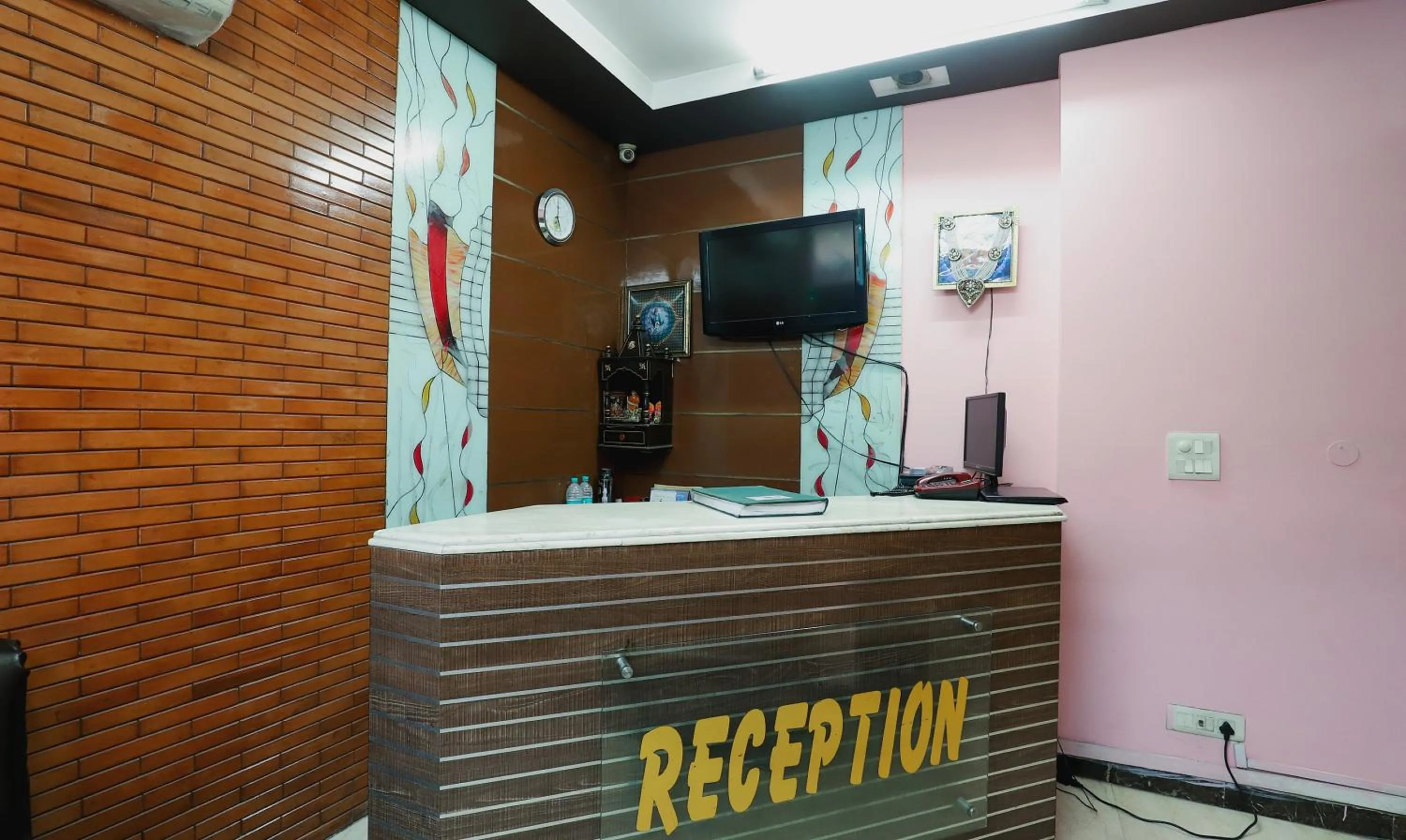 Lobby or reception in Super Hotel O J P Inn Near Patel Nagar Metro Station