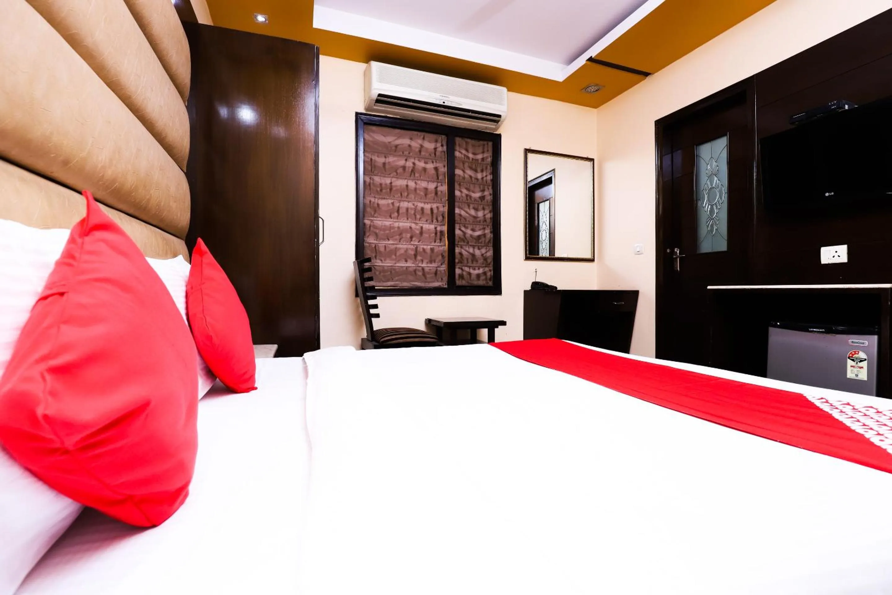 Bedroom, Bed in Super Hotel O J P Inn Near Patel Nagar Metro Station